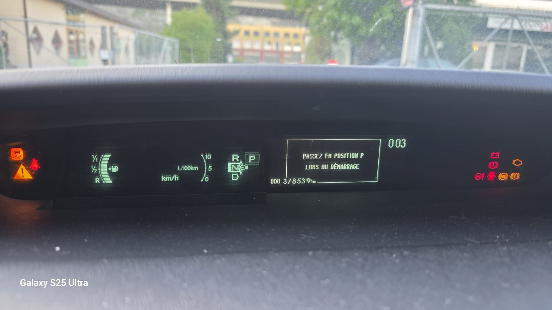 TOYOTA Prius 1.8 16V HSD Sol-image-10