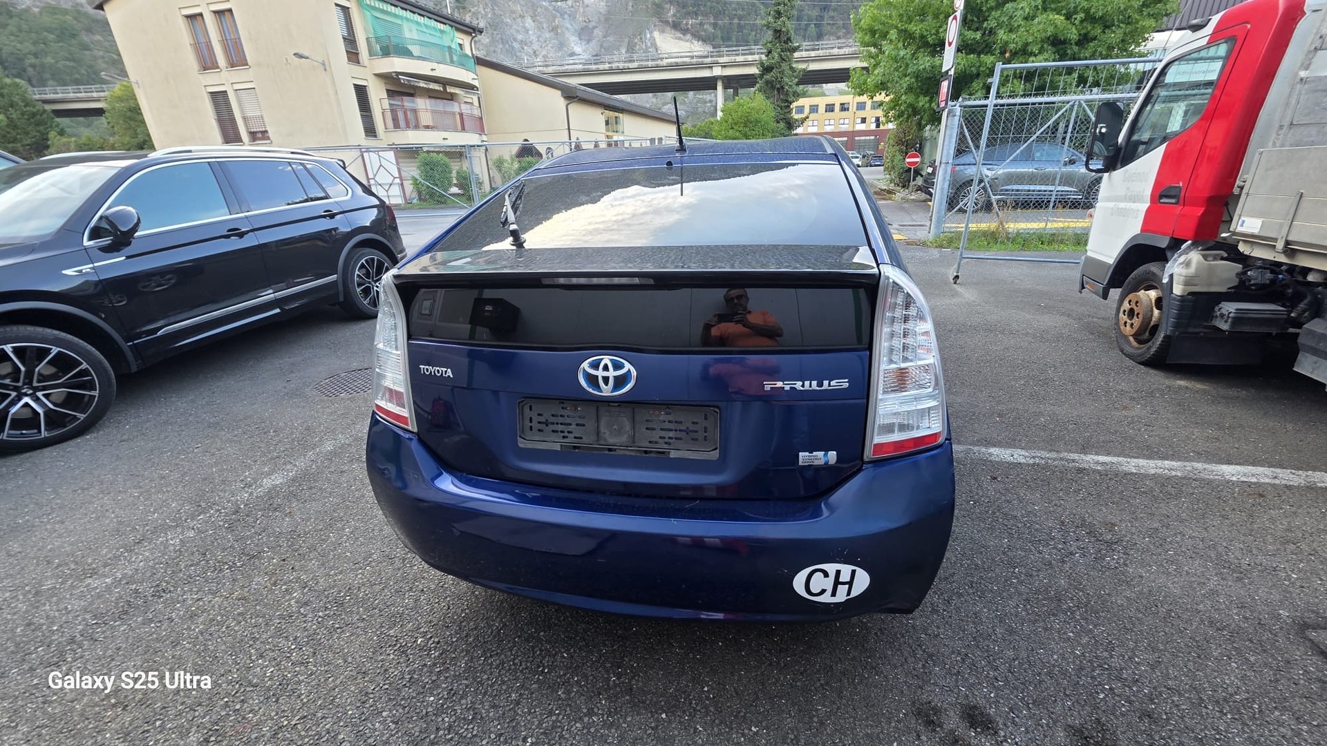TOYOTA Prius 1.8 16V HSD Sol-image-2