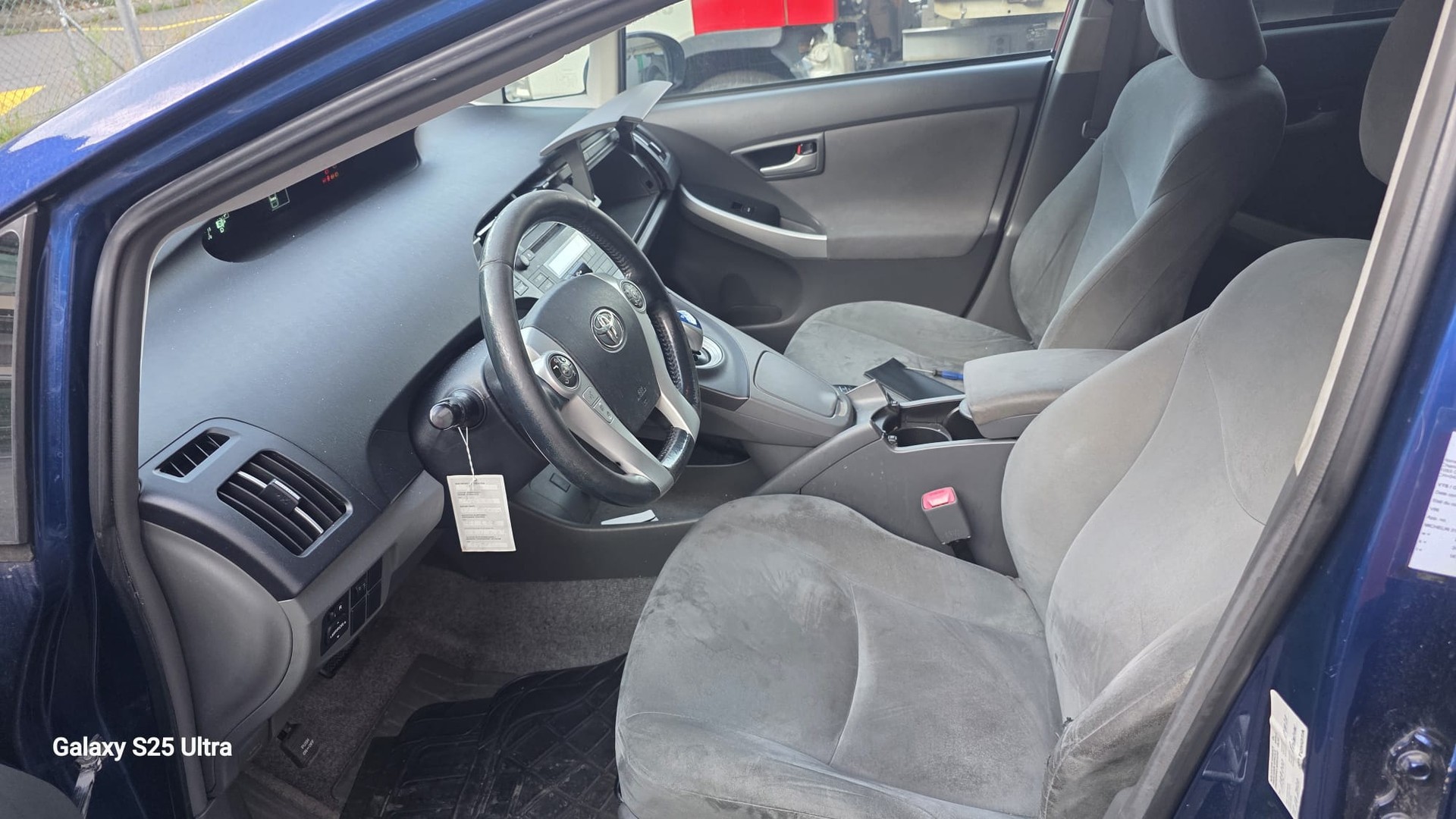 TOYOTA Prius 1.8 16V HSD Sol-image-11