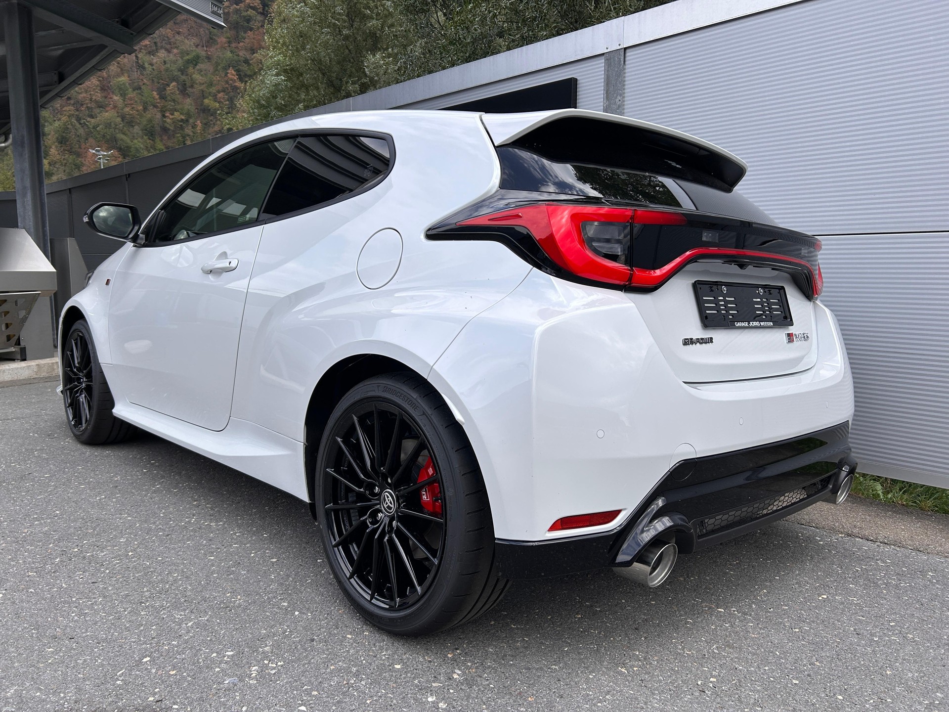 TOYOTA GR Yaris 1.6 Turbo Sport 4x4-image-3