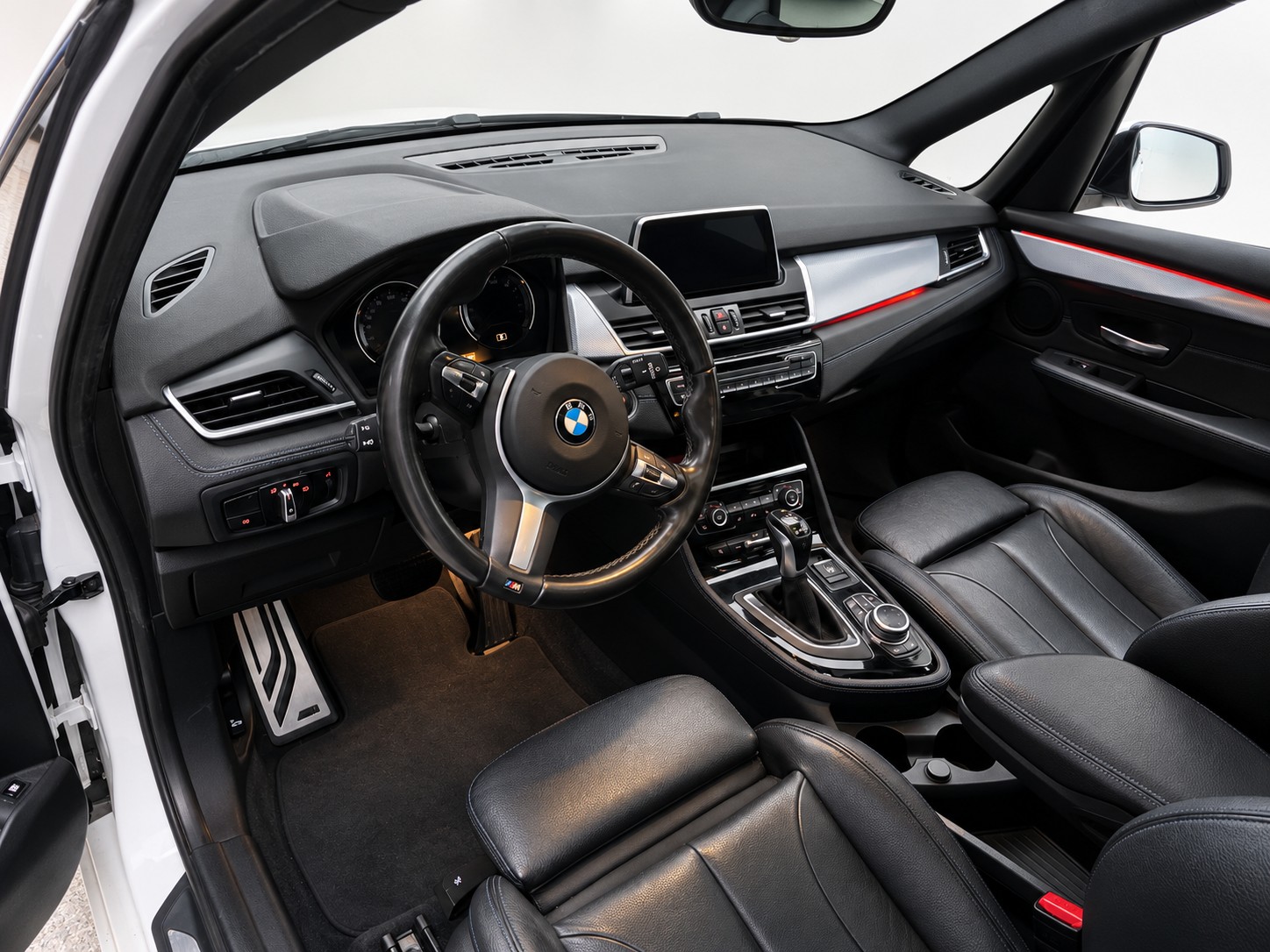 BMW 225xe iPerformance Active Tourer Steptronic M Sport-image-5