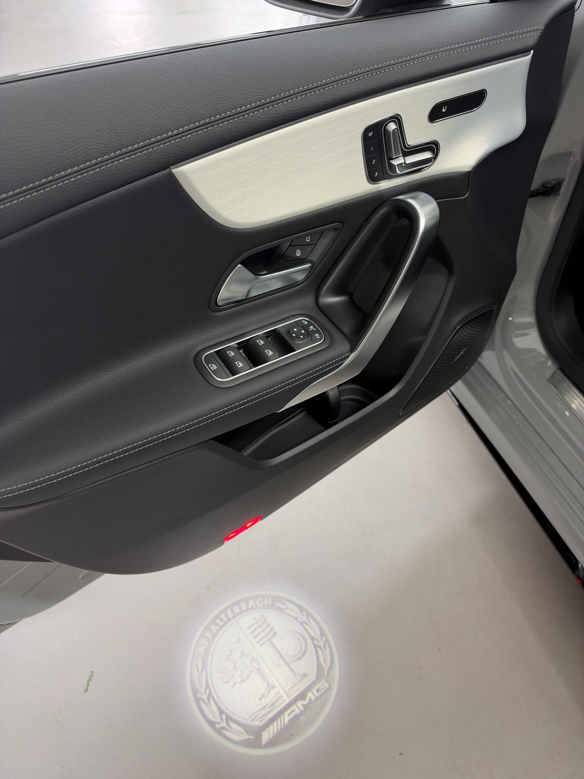 MERCEDES-BENZ A AMG 35 4Matic-image-7