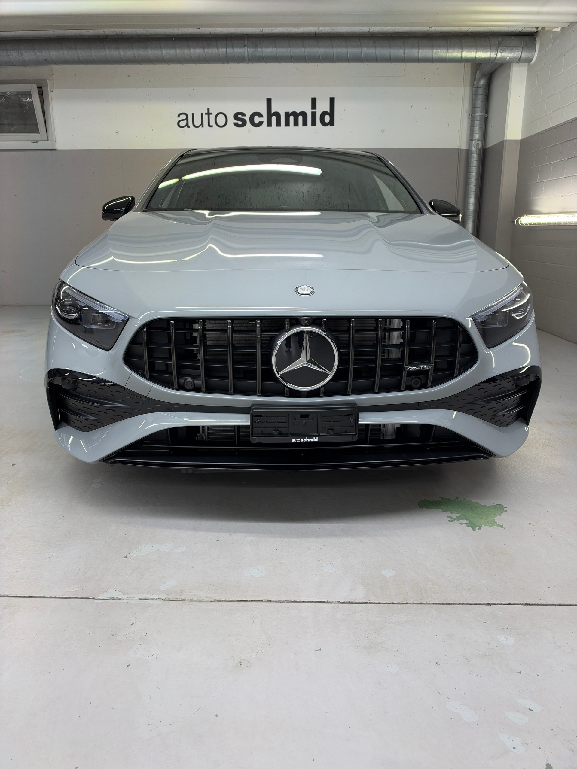 MERCEDES-BENZ A AMG 35 4Matic-showroom-element-1