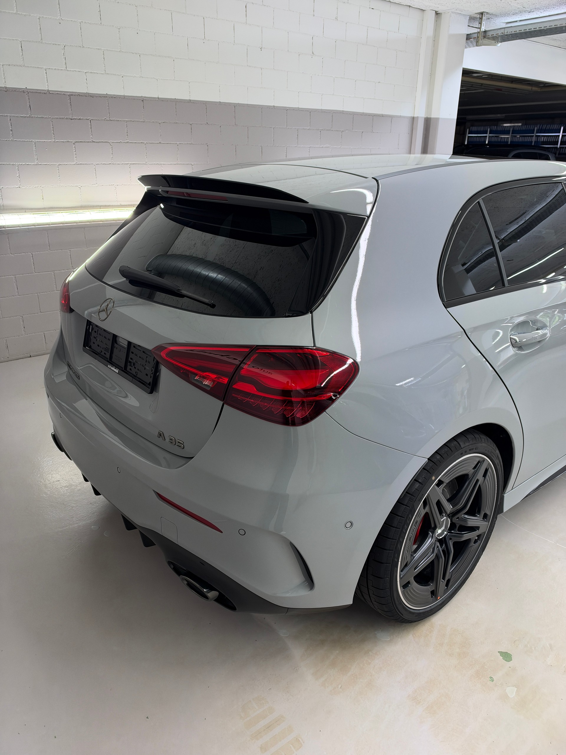 MERCEDES-BENZ A AMG 35 4Matic-image-4