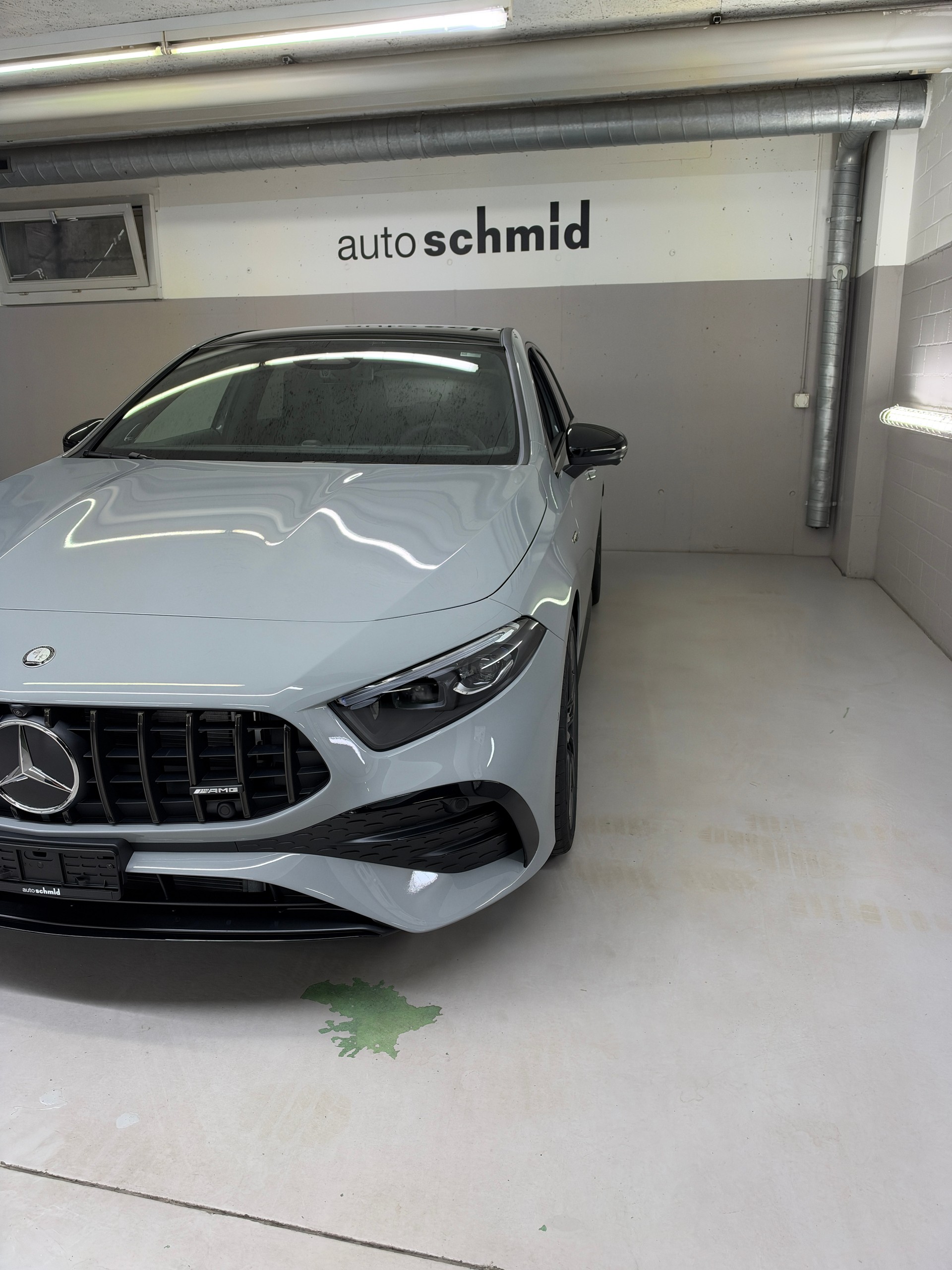 MERCEDES-BENZ A AMG 35 4Matic-showroom-element-2