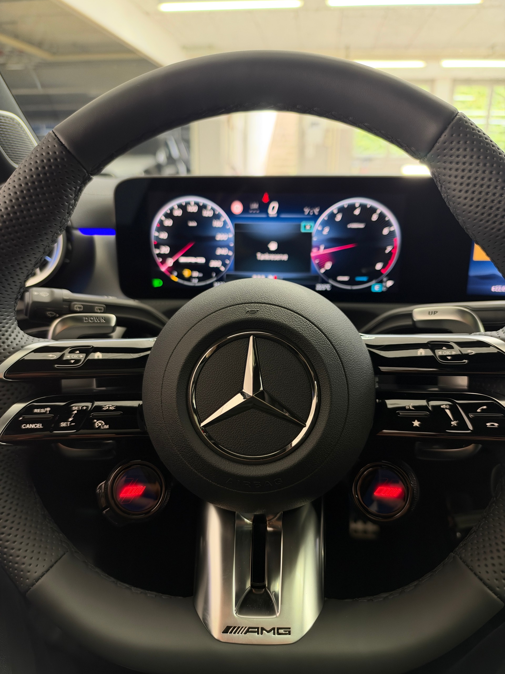 MERCEDES-BENZ A AMG 35 4Matic-image-8