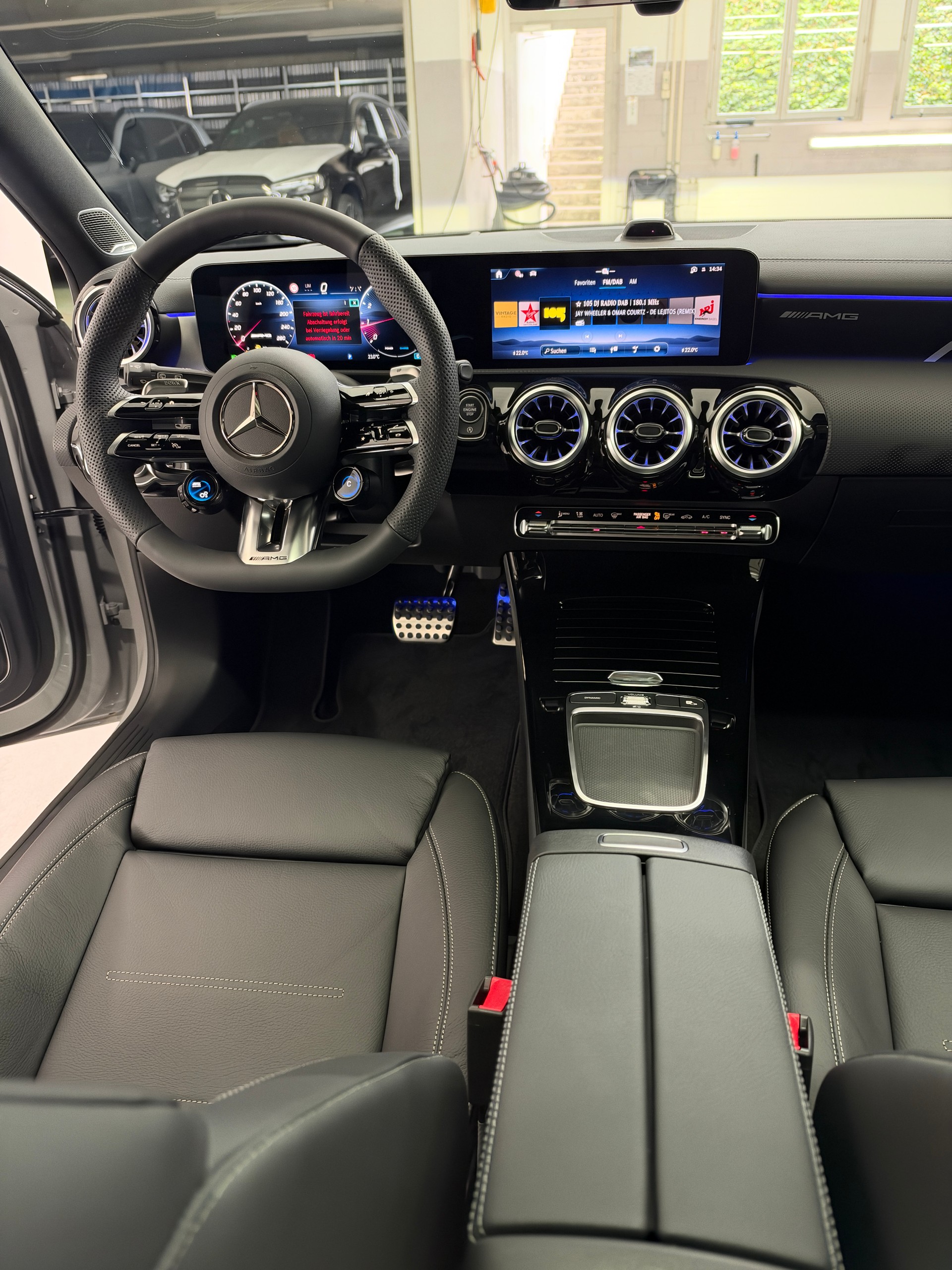 MERCEDES-BENZ A AMG 35 4Matic-image-14