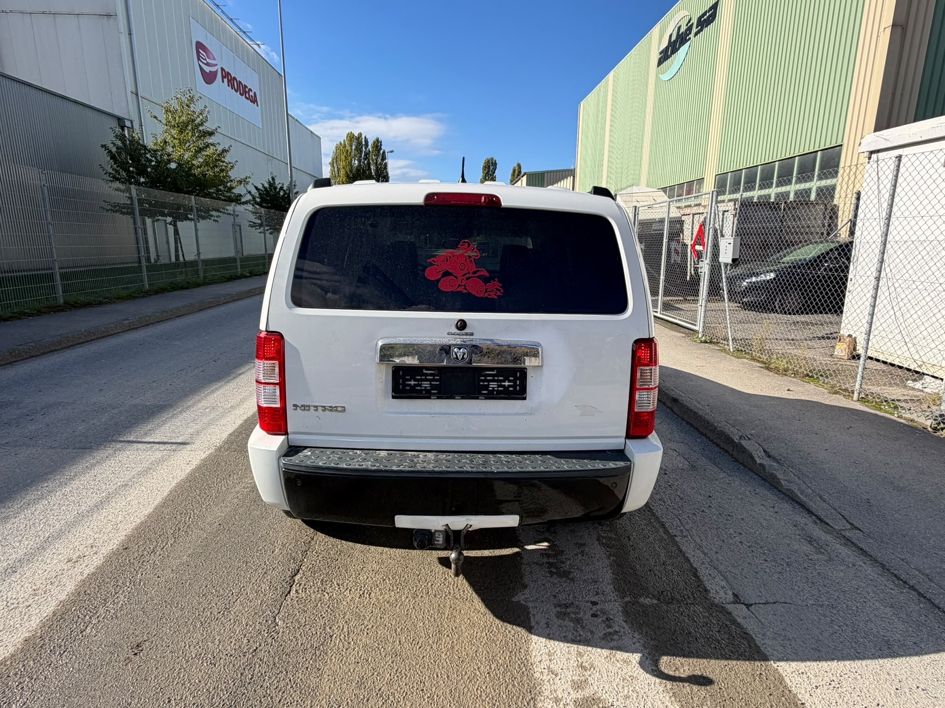 DODGE Nitro 2.8 CRD SXT-image-3