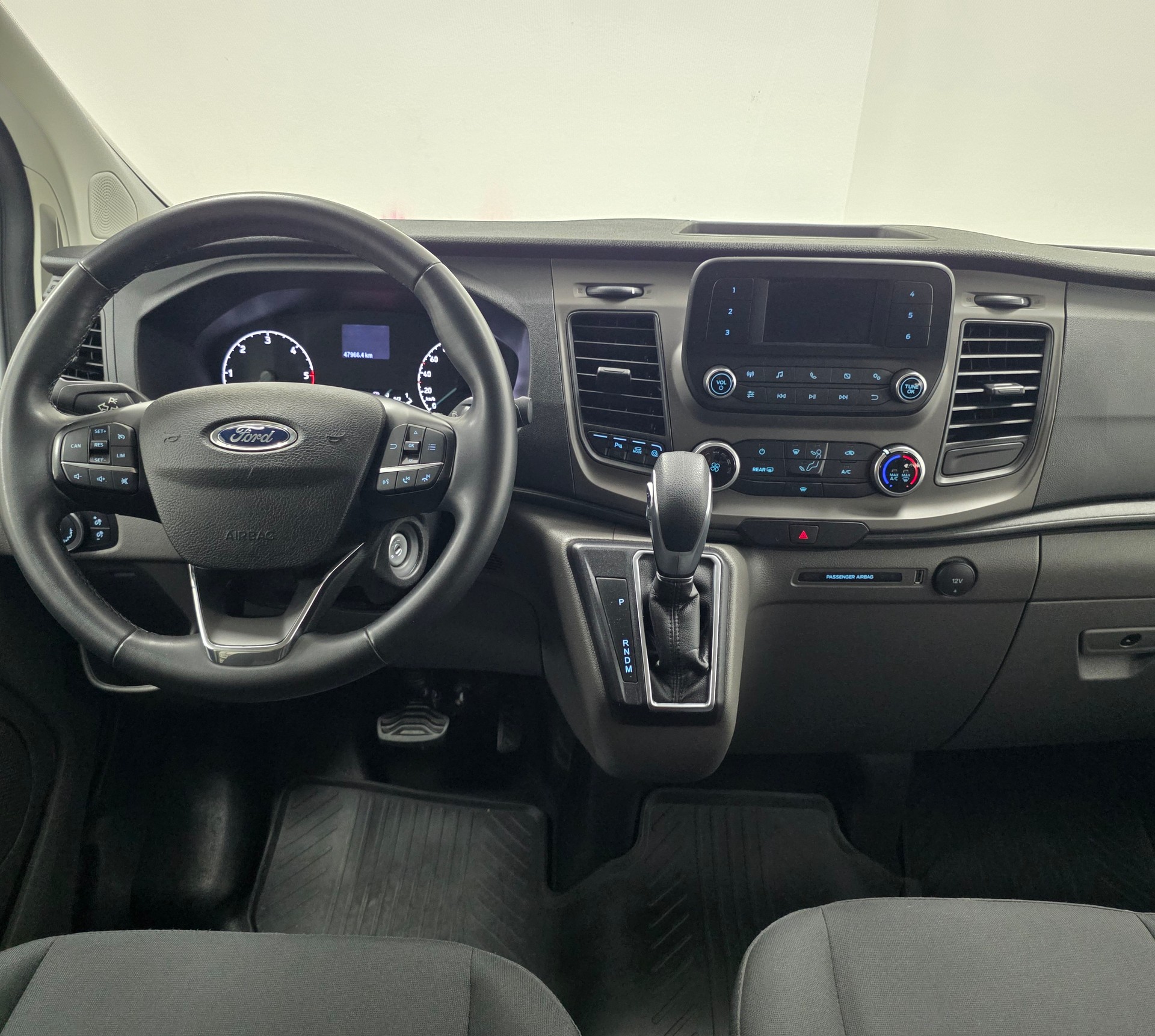 FORD Transit Custom 320 L1H1 Trend A-image-8