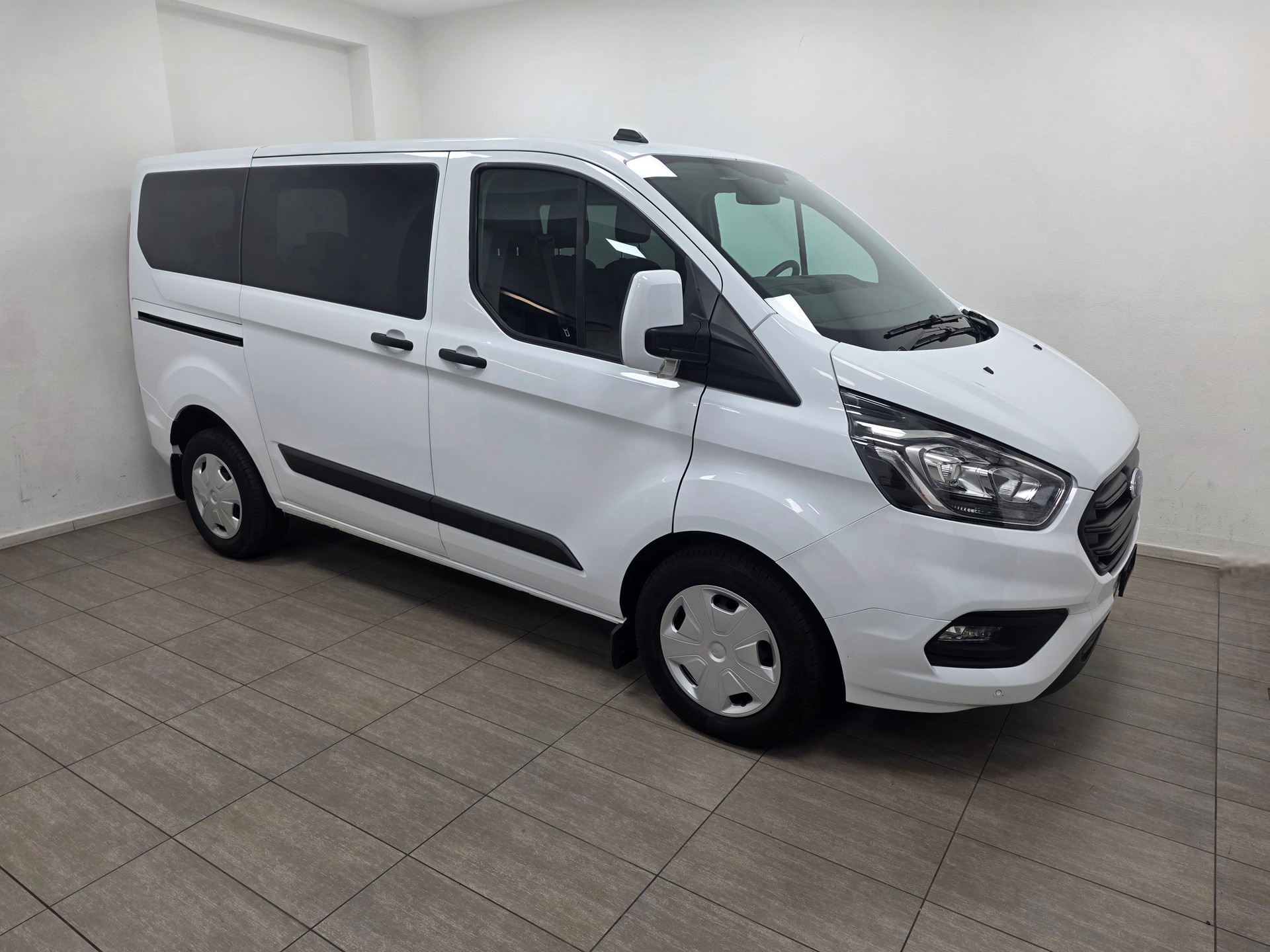 FORD Transit Custom 320 L1H1 Trend A-image-1