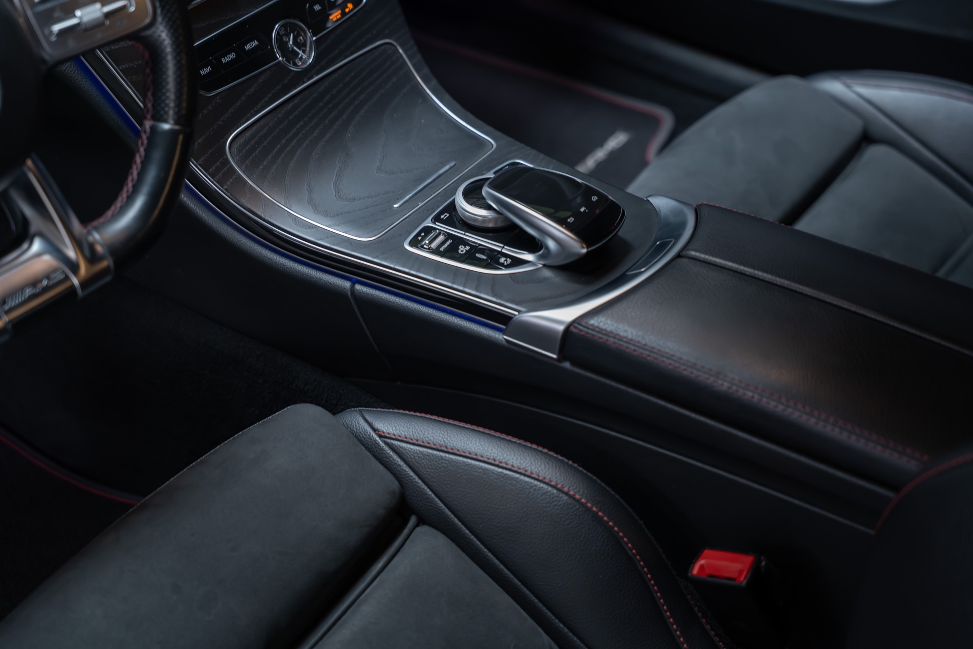 MERCEDES-BENZ C 43 AMG 4matic Coupé / Rückfahrkamera / Burmester /-image-11