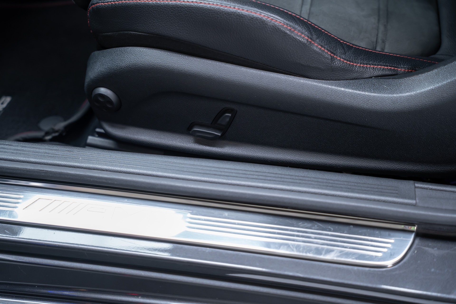 MERCEDES-BENZ C 43 AMG 4matic Coupé / Rückfahrkamera / Burmester /-image-12