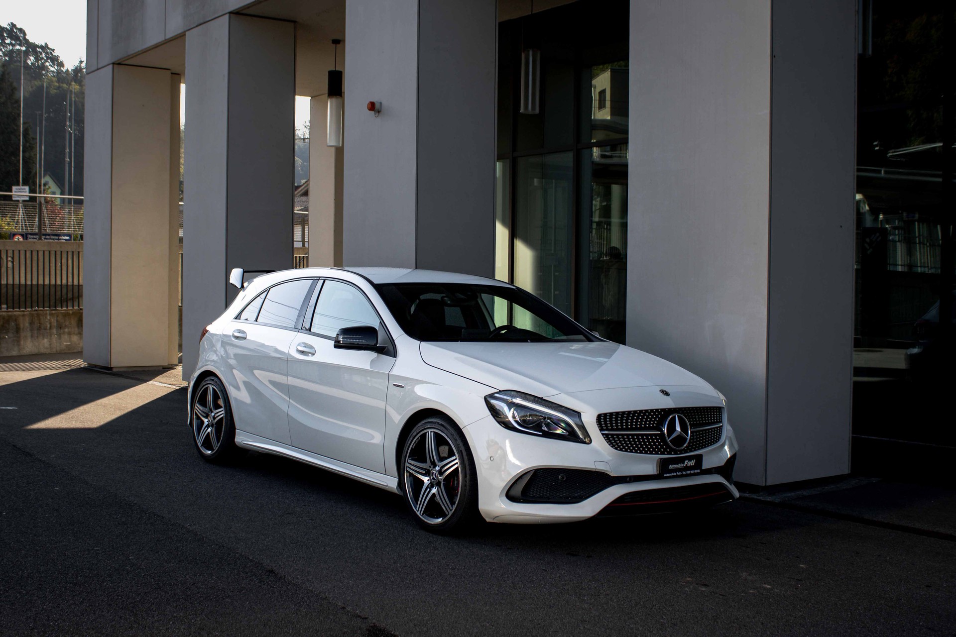 MERCEDES-BENZ A 250 Sport AMG Line 4Matic 7G-DCT-image-4