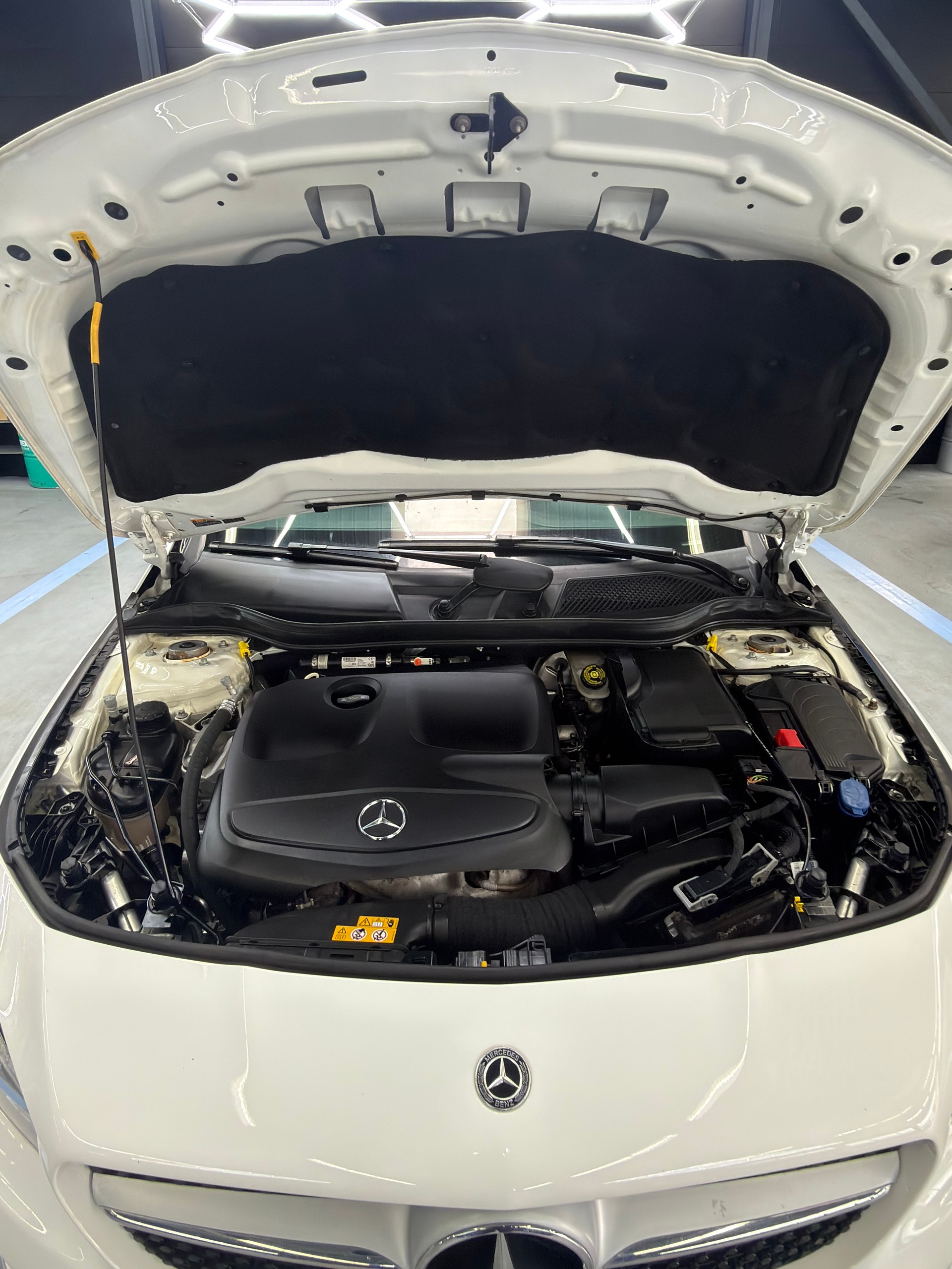 MERCEDES-BENZ CLA Shooting Brake 180-image-8