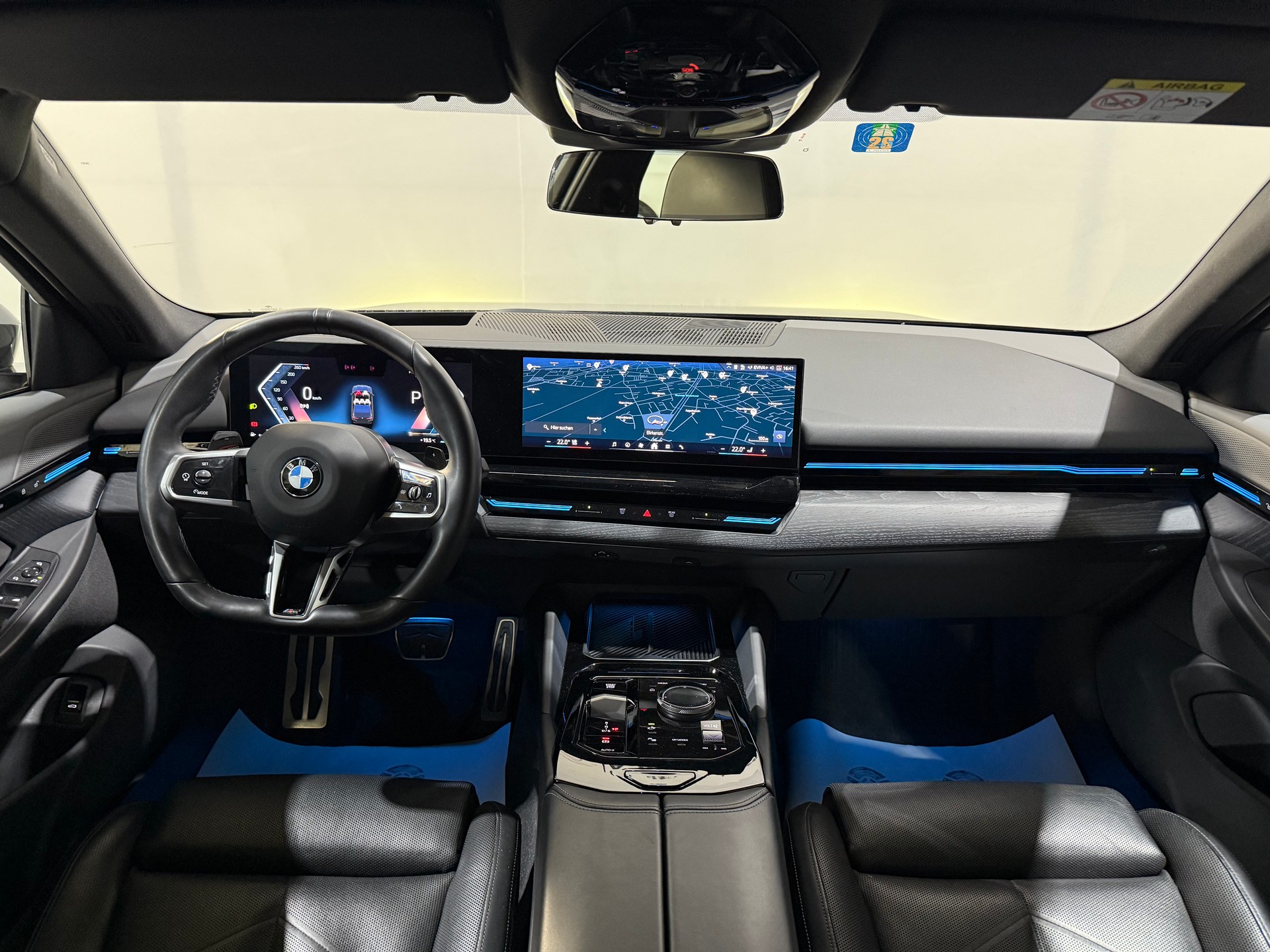 BMW 520d xDrive 48V M Sport Steptronic CH-Fahrzeug-image-11