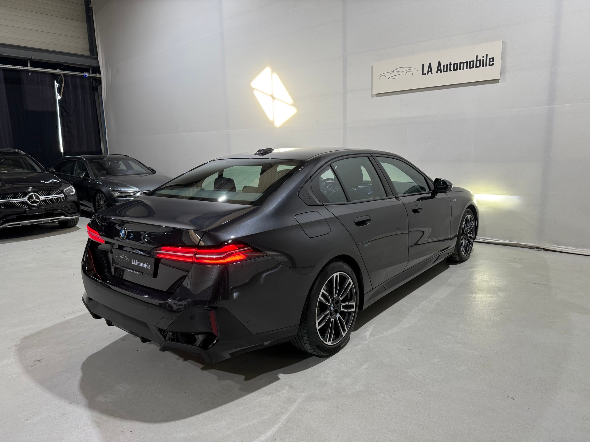 BMW 520d xDrive 48V M Sport Steptronic CH-Fahrzeug-image-8