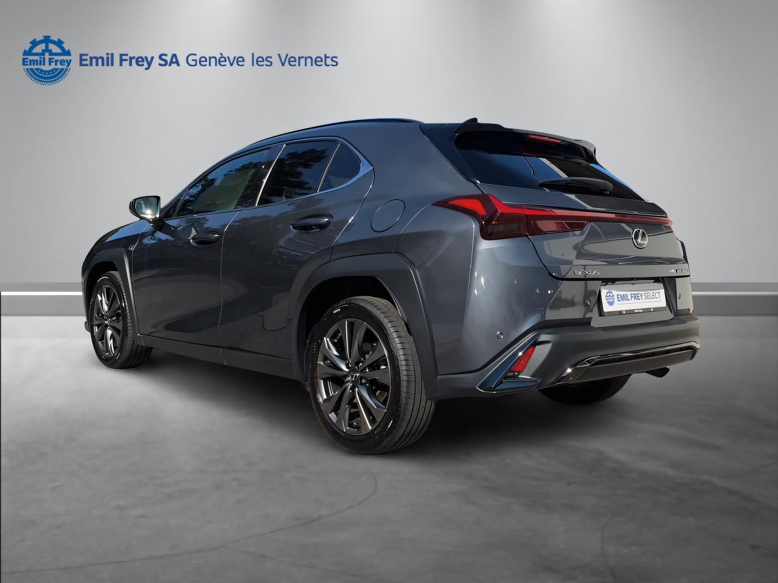 LEXUS UX 300h F-Line-image-8