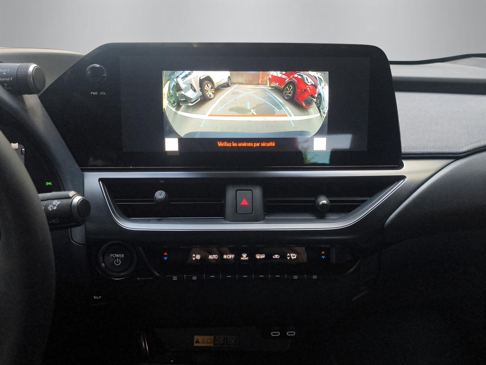 LEXUS UX 300h F-Line-image-7