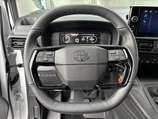 TOYOTA Proace City Van 1.2 ActiM-image-8