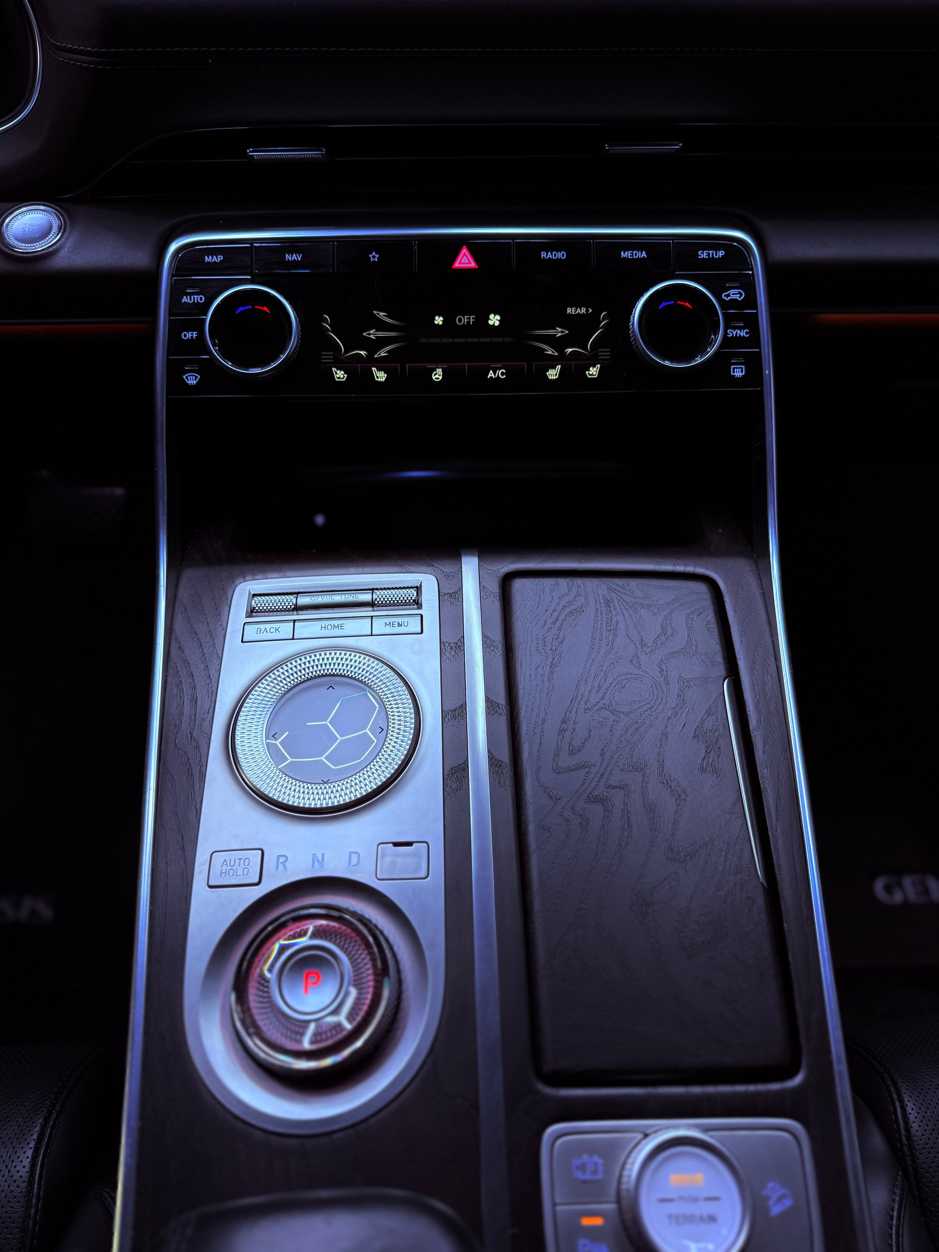 GENESIS GV80 3.0 CRDI Luxus 7 Seater AT8 AWD-image-19