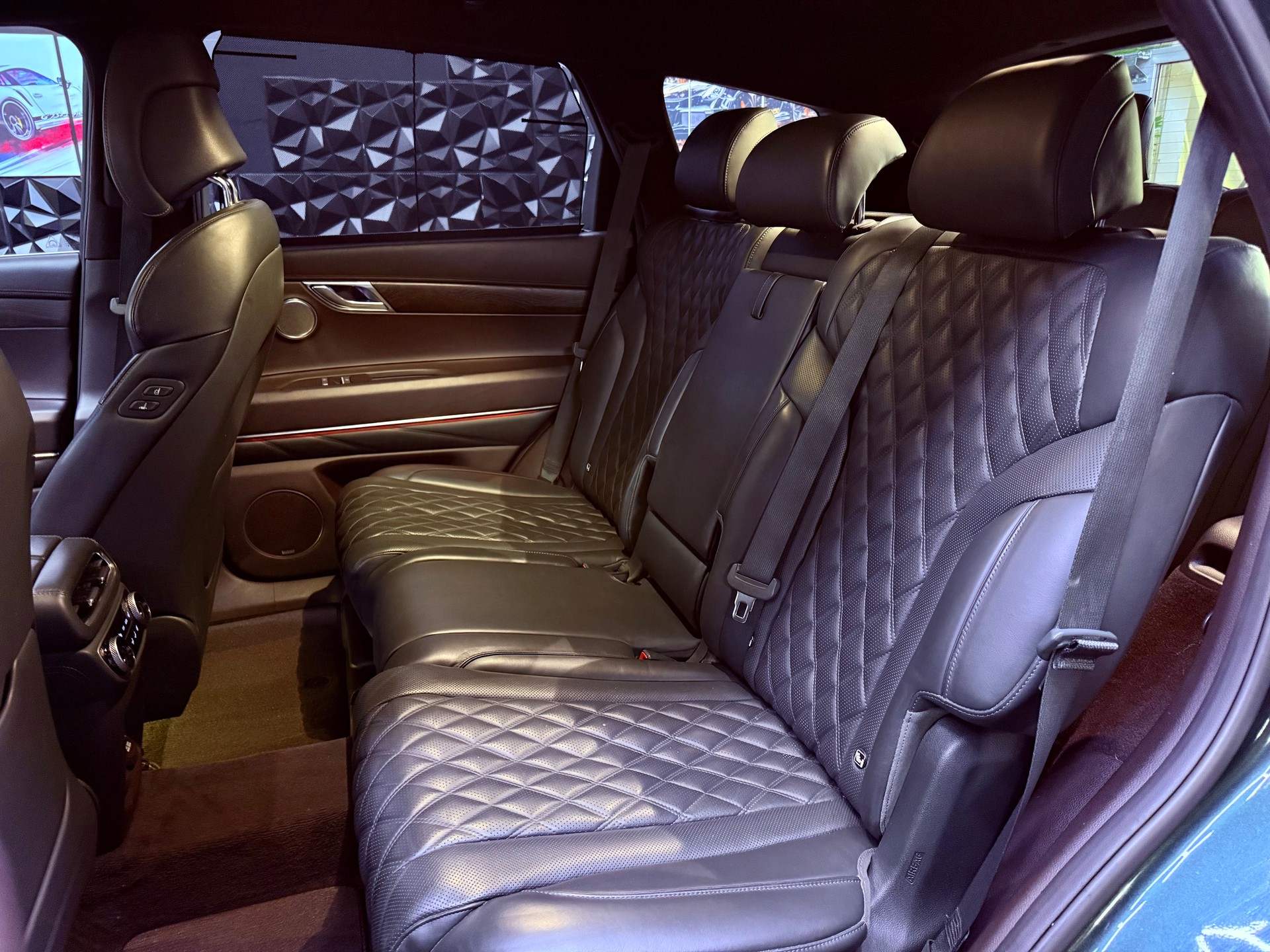 GENESIS GV80 3.0 CRDI Luxus 7 Seater AT8 AWD-image-26