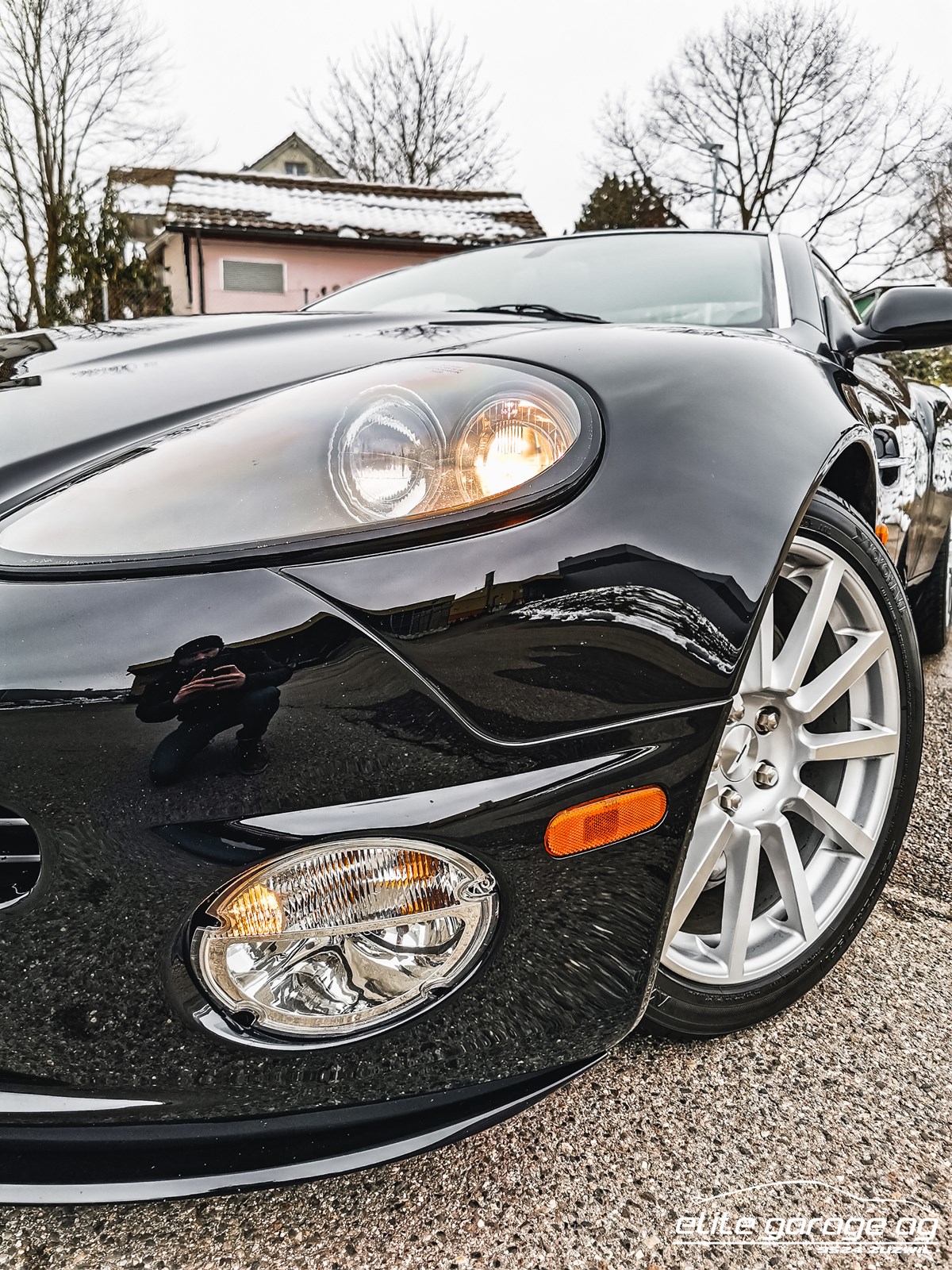 ASTON MARTIN Vanquish V12 S 5.9-48-image-0