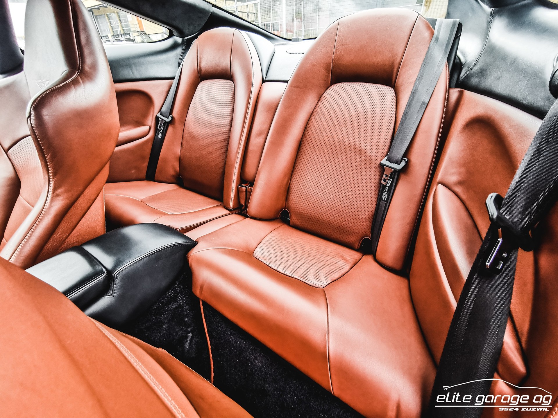 ASTON MARTIN Vanquish V12 S 5.9-48-image-13