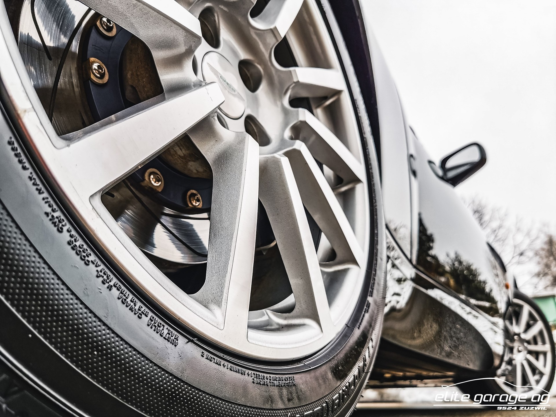 ASTON MARTIN Vanquish V12 S 5.9-48-image-9