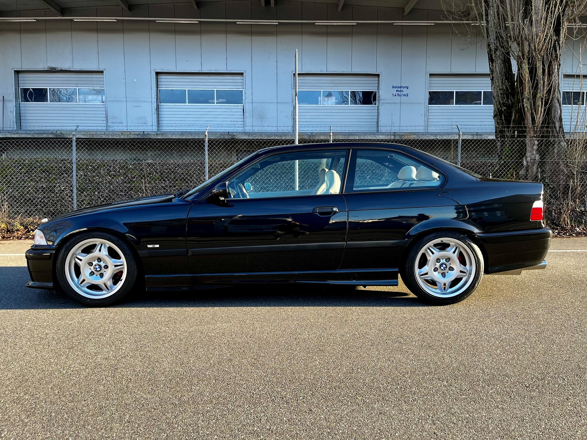 BMW M3-image-1