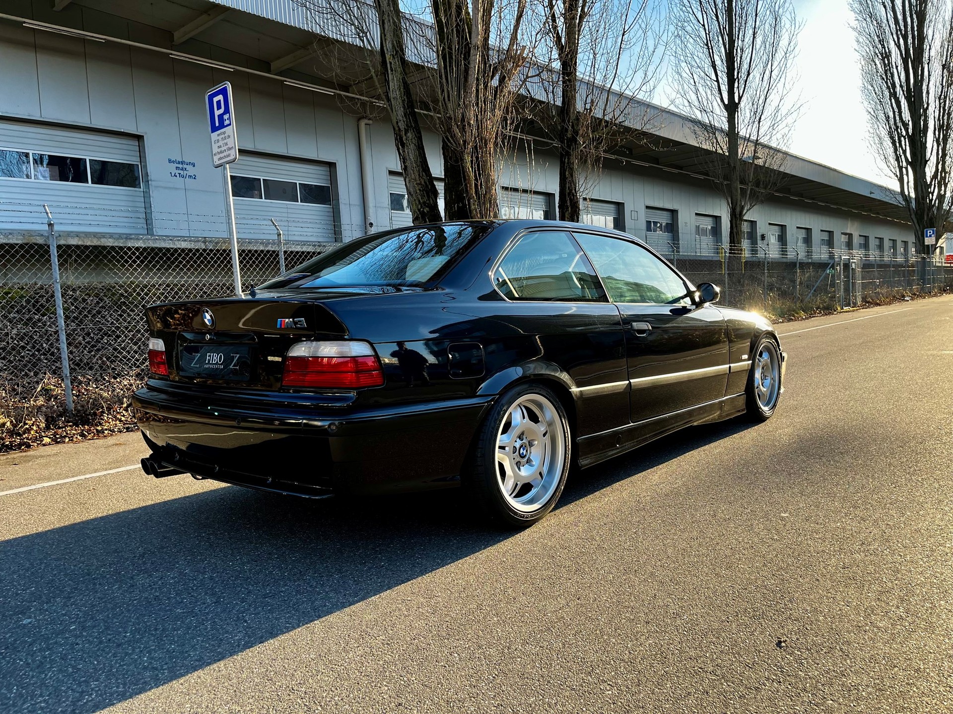 BMW M3-image-5