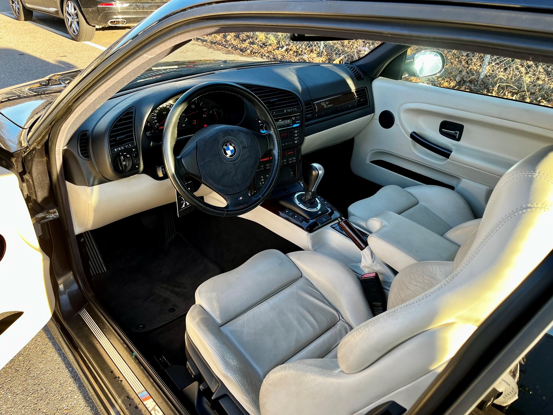 BMW M3-image-9