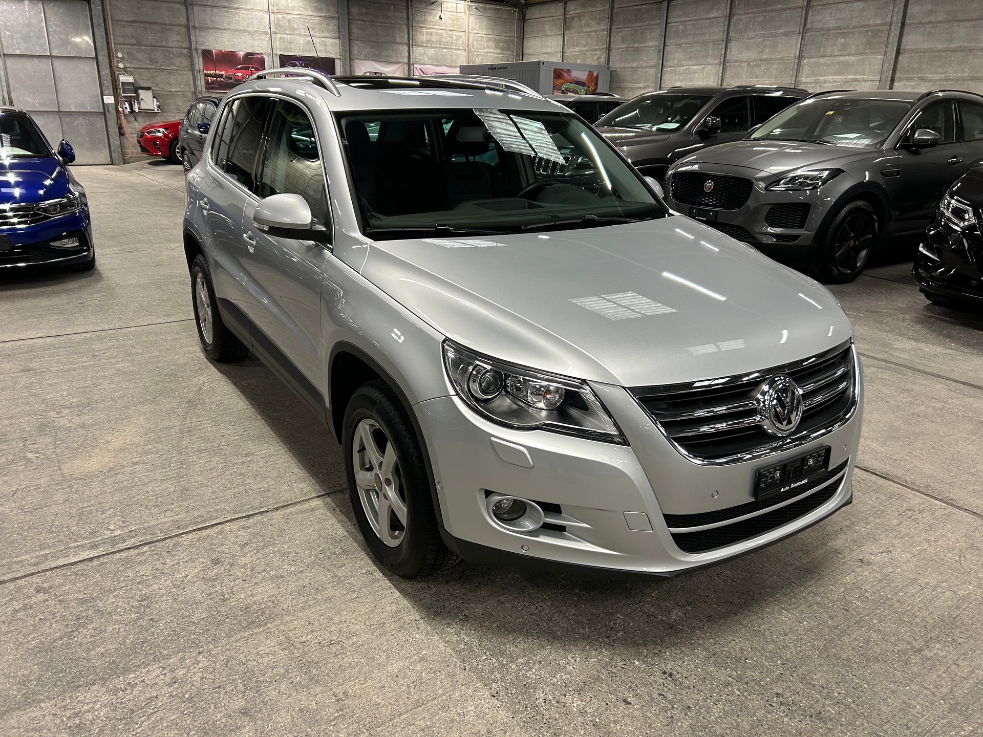 VW Tiguan 2.0 TSI Trend&Fun Tiptronic-image-0