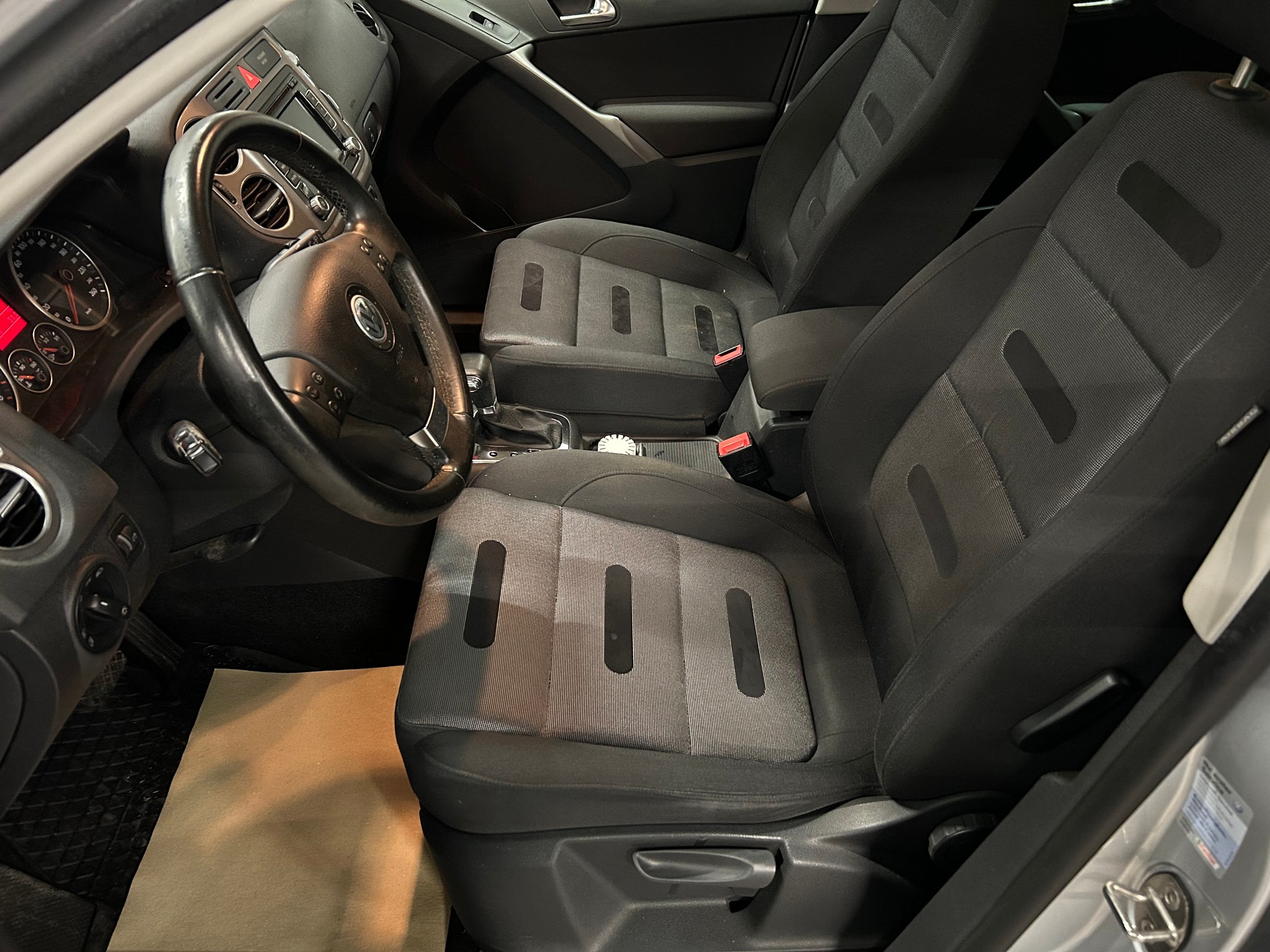 VW Tiguan 2.0 TSI Trend&Fun Tiptronic-image-7