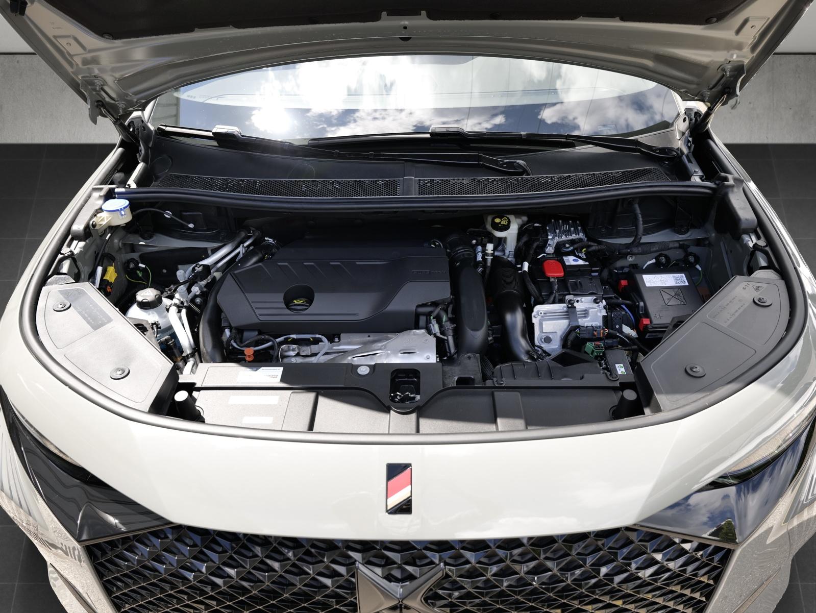 DS AUTOMOBILES 1.6 E-Tense 300 Ligne Noire 4x4-image-13
