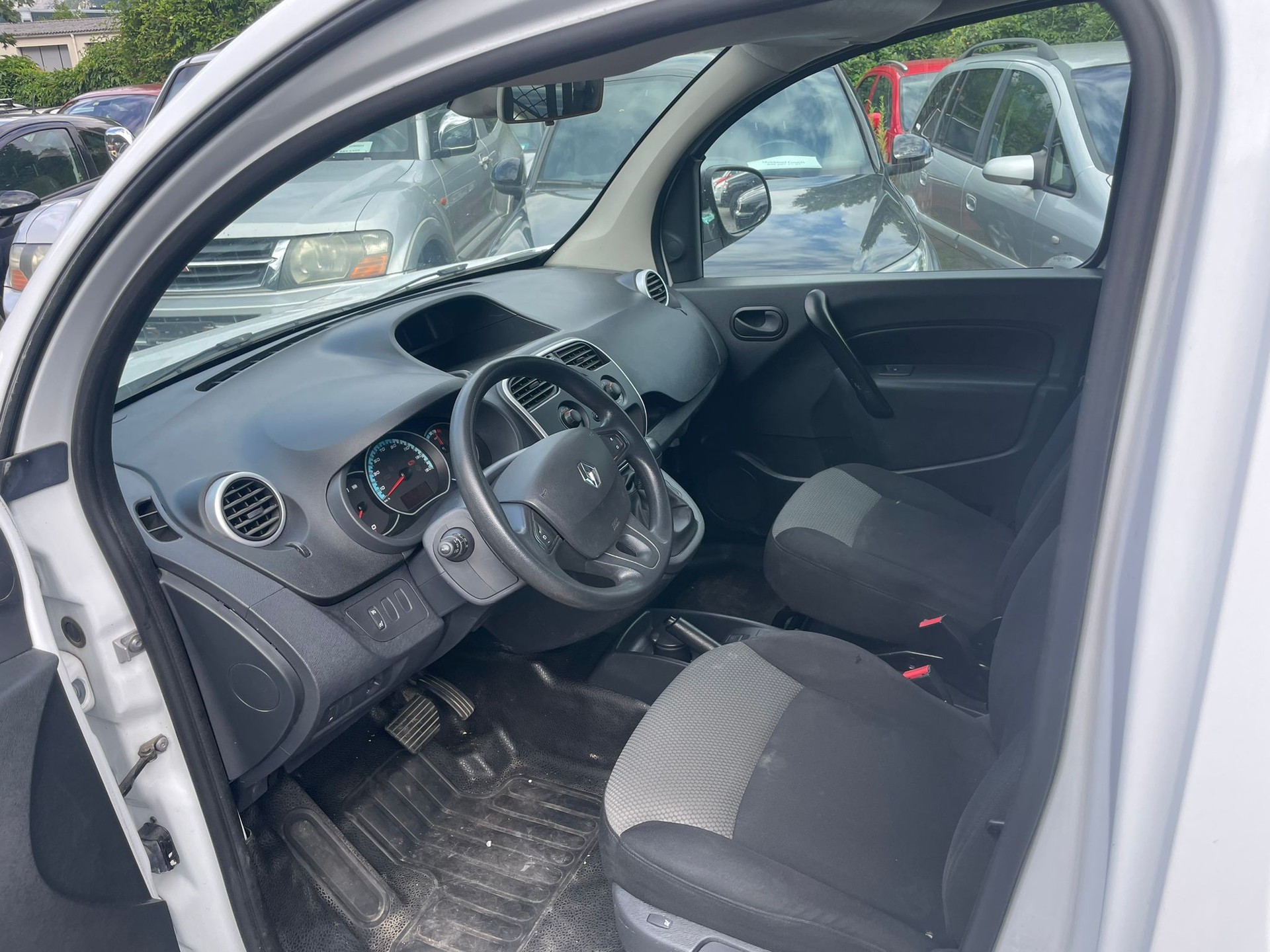 RENAULT Kangoo Z.E. (Batterie Miete)-image-6