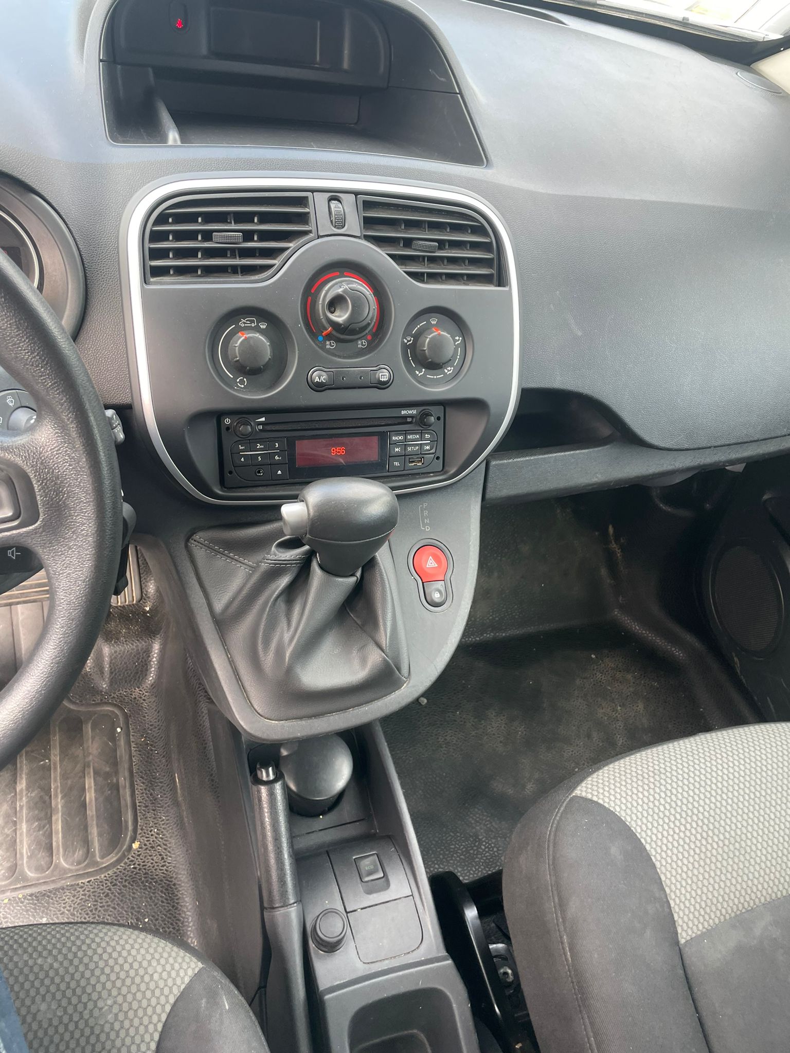 RENAULT Kangoo Z.E. (Batterie Miete)-image-12