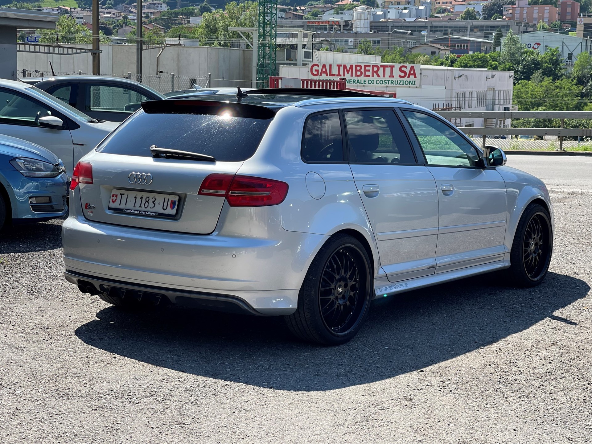 AUDI S3 Sportback 2.0 TFSI quattro-image-3