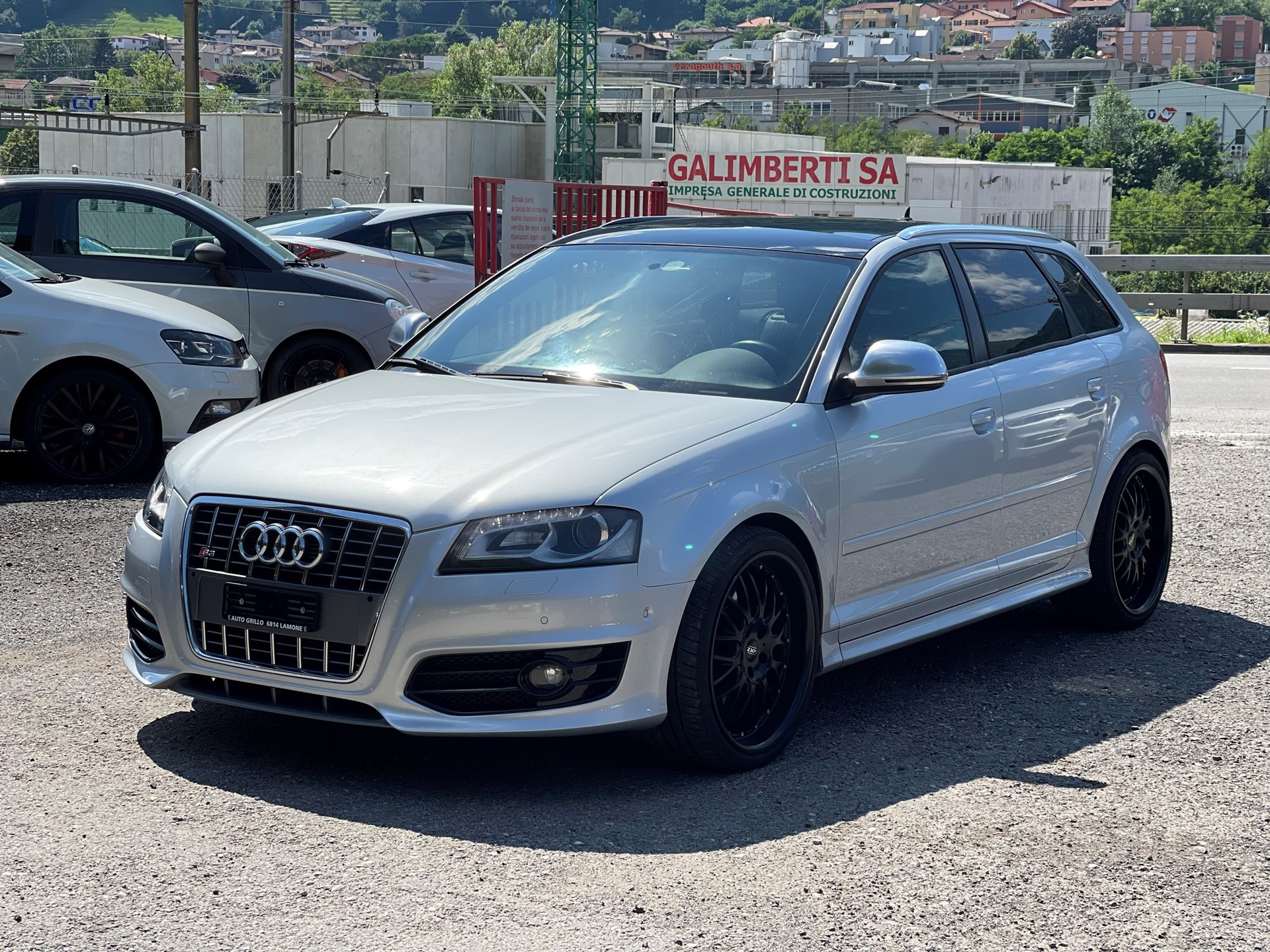 AUDI S3 Sportback 2.0 TFSI quattro-image-2