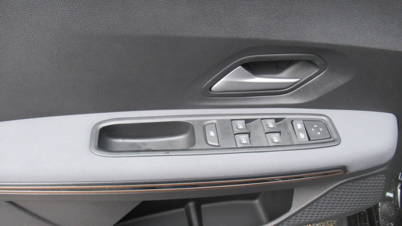 DACIA Jogger 1.6 Hybrid Extreme-image-9