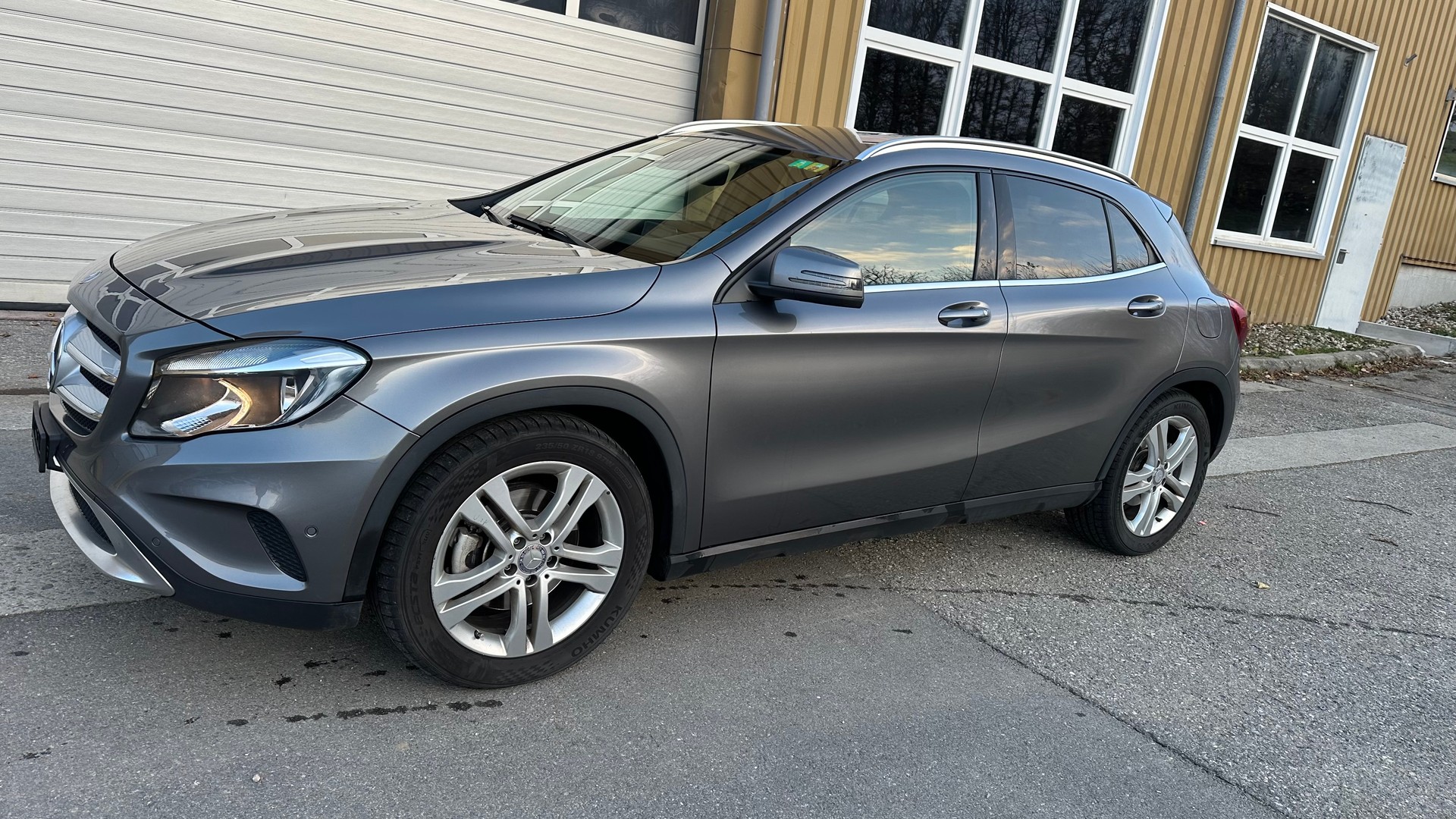 MERCEDES-BENZ GLA 250 Uban 4Matic 7G-DCT-image-5