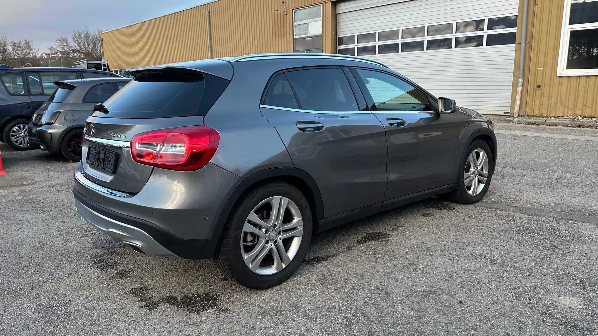 MERCEDES-BENZ GLA 250 Uban 4Matic 7G-DCT-image-11