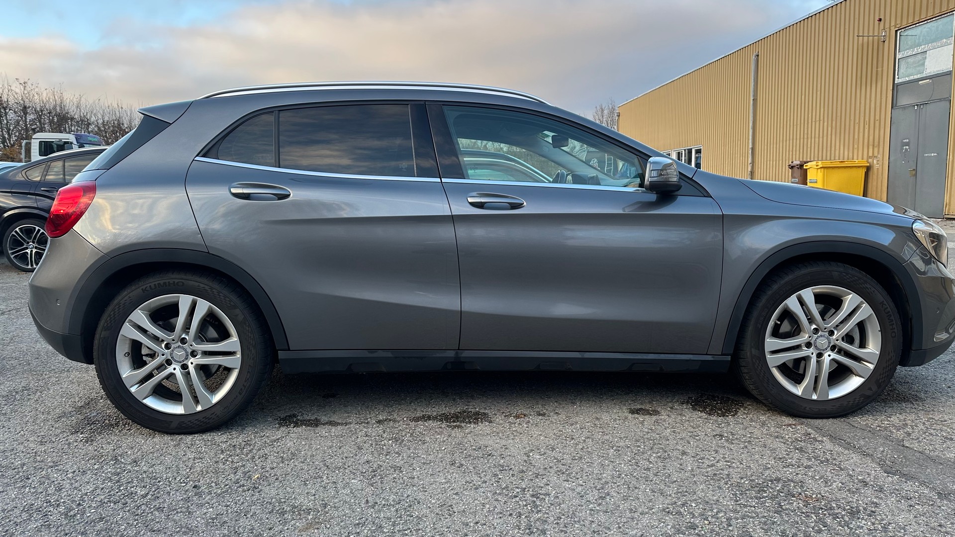 MERCEDES-BENZ GLA 250 Uban 4Matic 7G-DCT-image-9