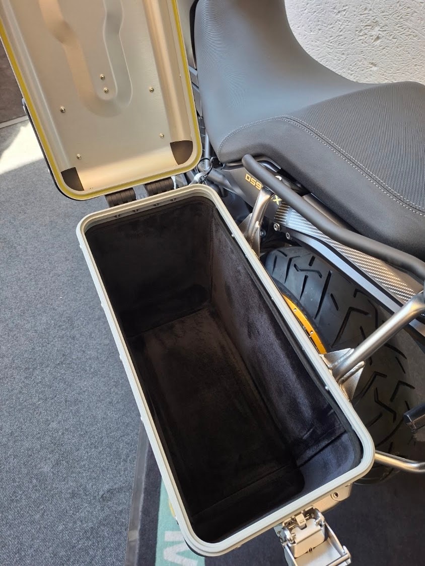 VOGE 900DSX-image-7