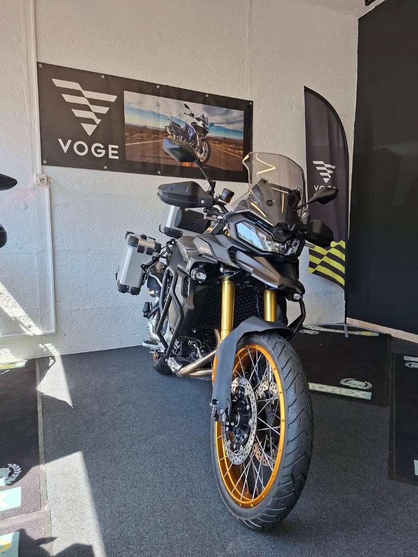 VOGE 900DSX-image-1
