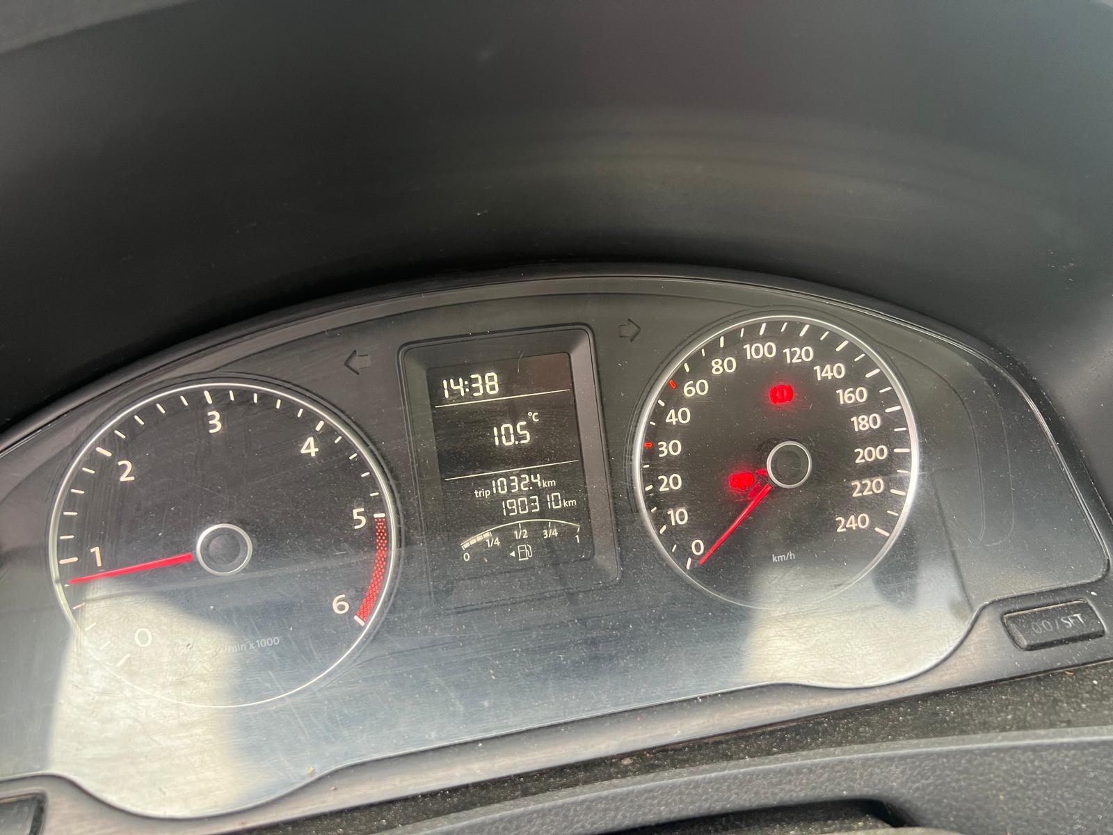 VW T5 2.0 TDI-image-7