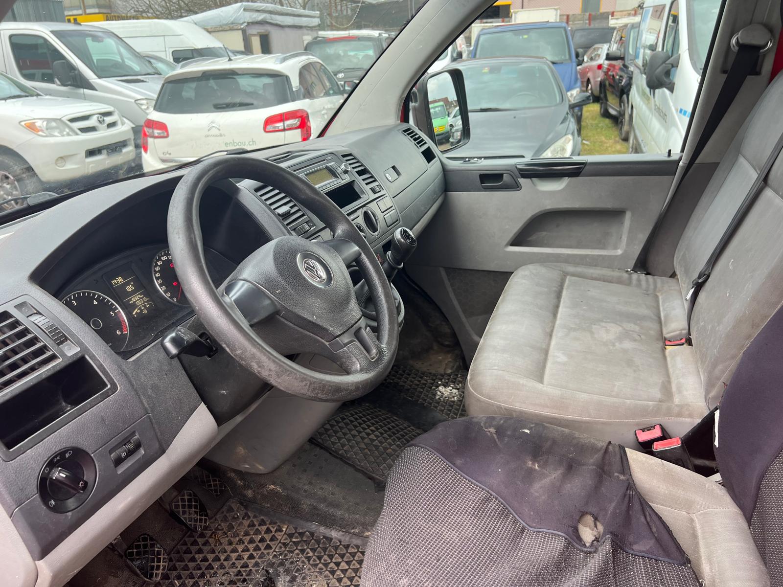 VW T5 2.0 TDI-image-5