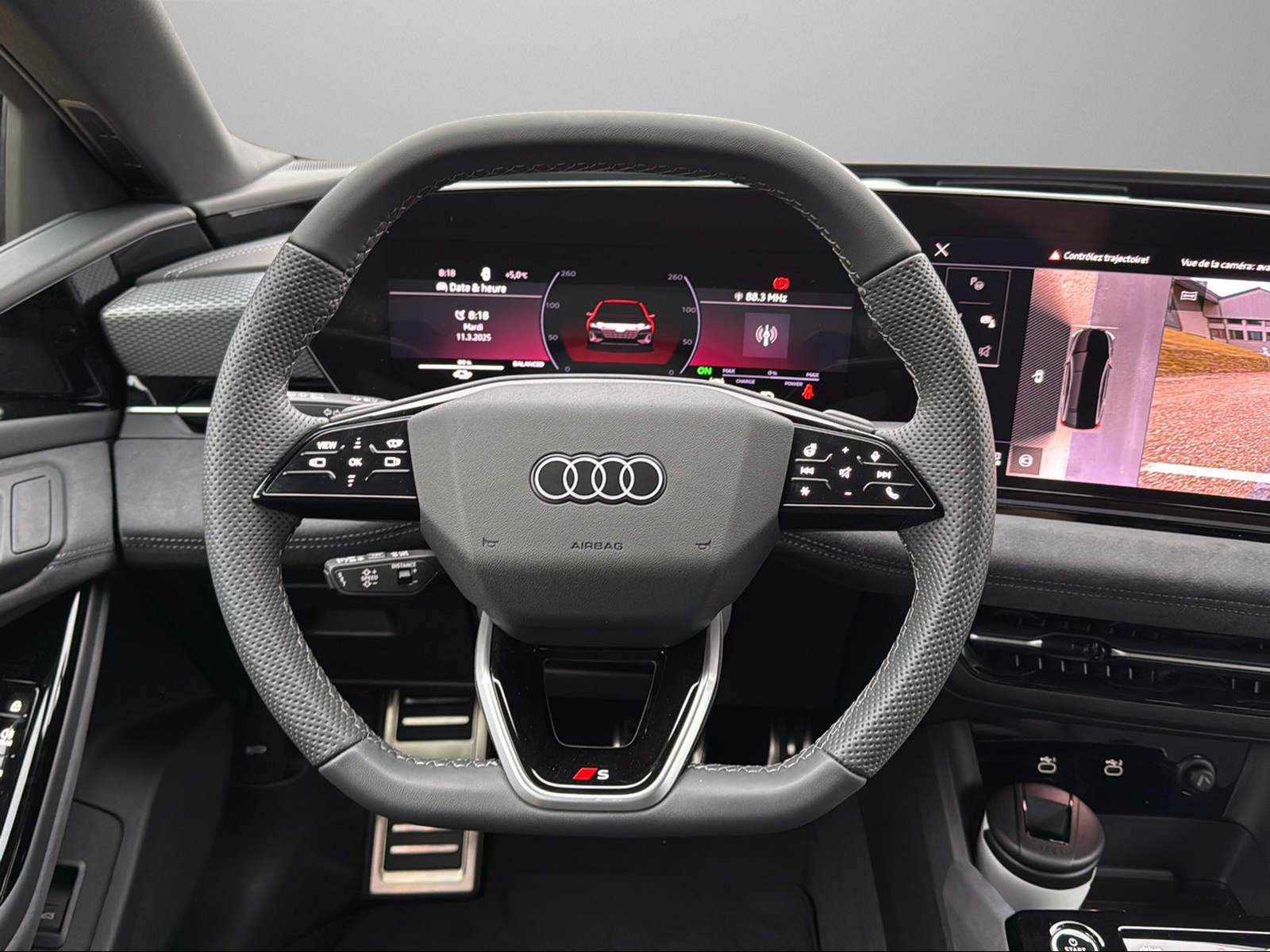 AUDI A6 Avant e-tron quattro-image-7
