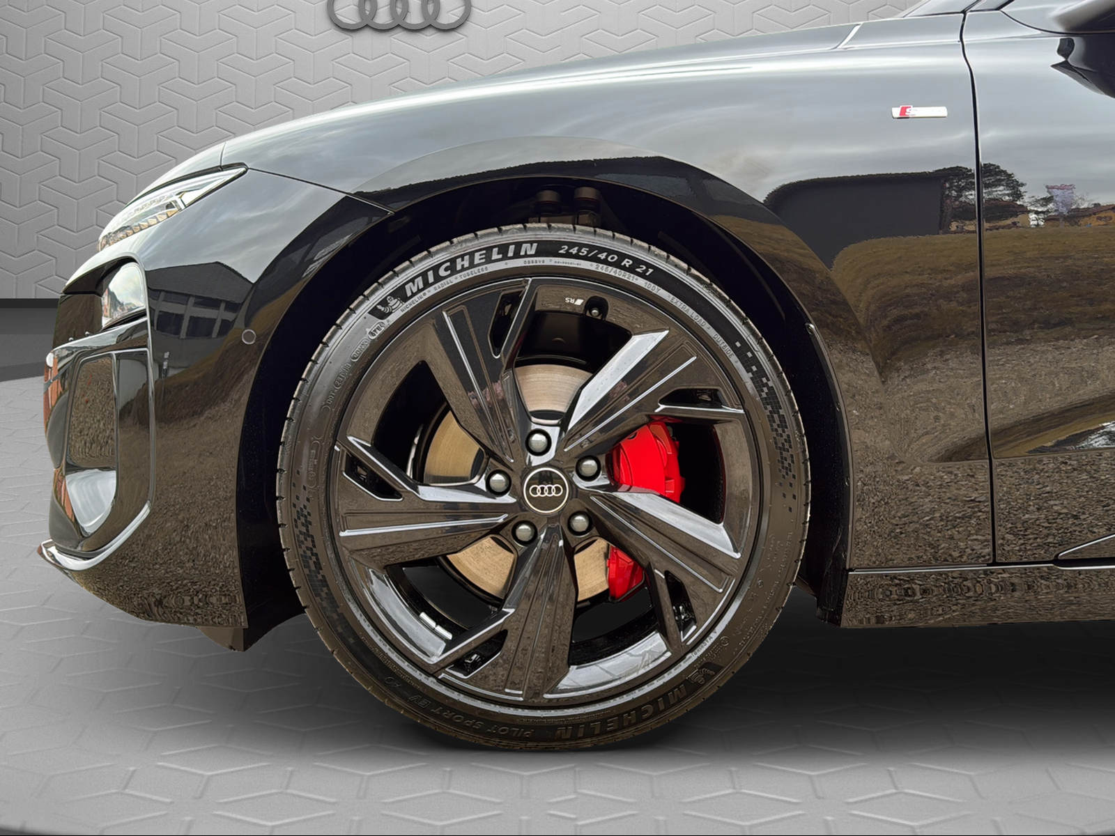AUDI A6 Avant e-tron quattro-image-5