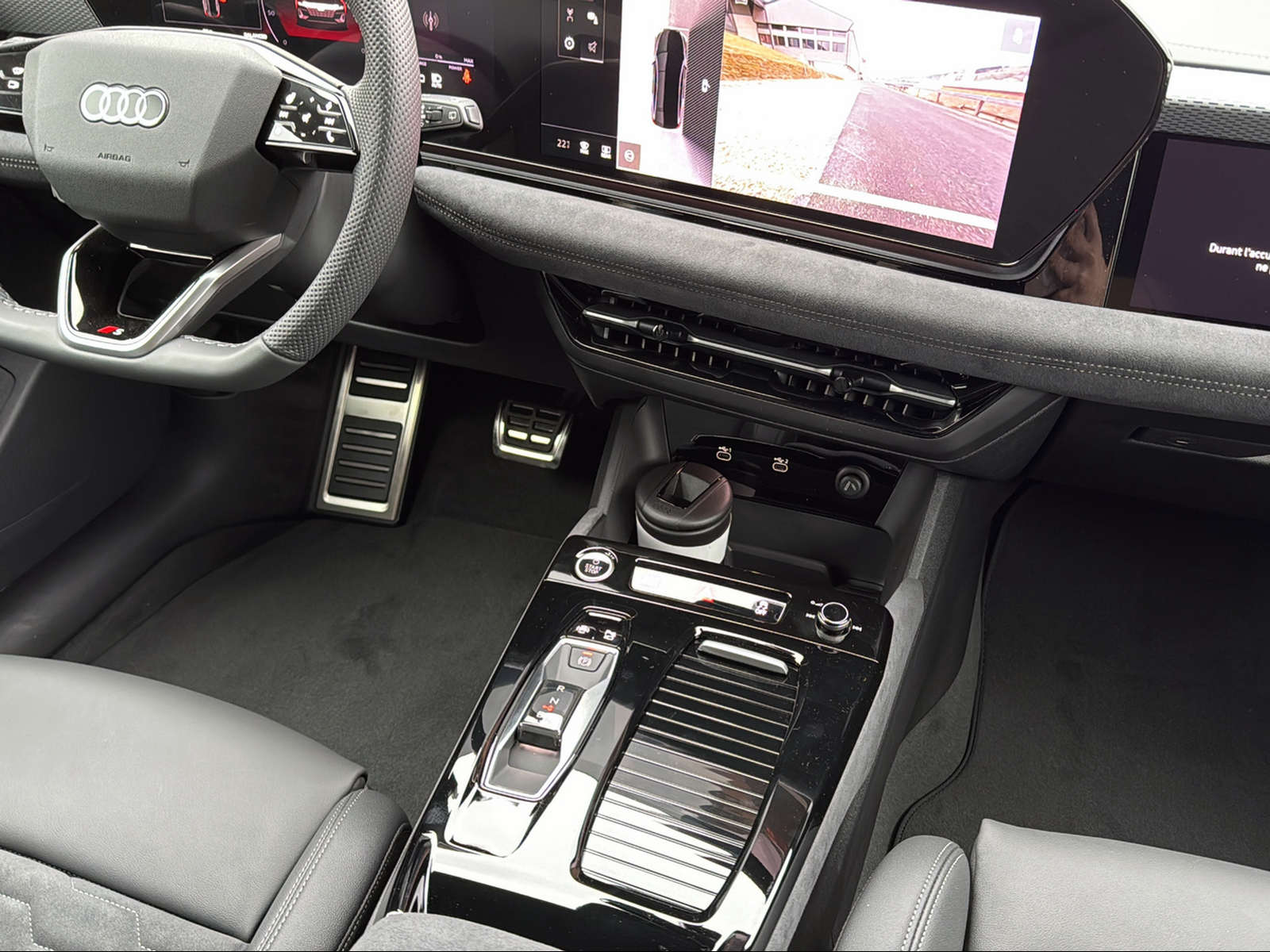 AUDI A6 Avant e-tron quattro-image-11