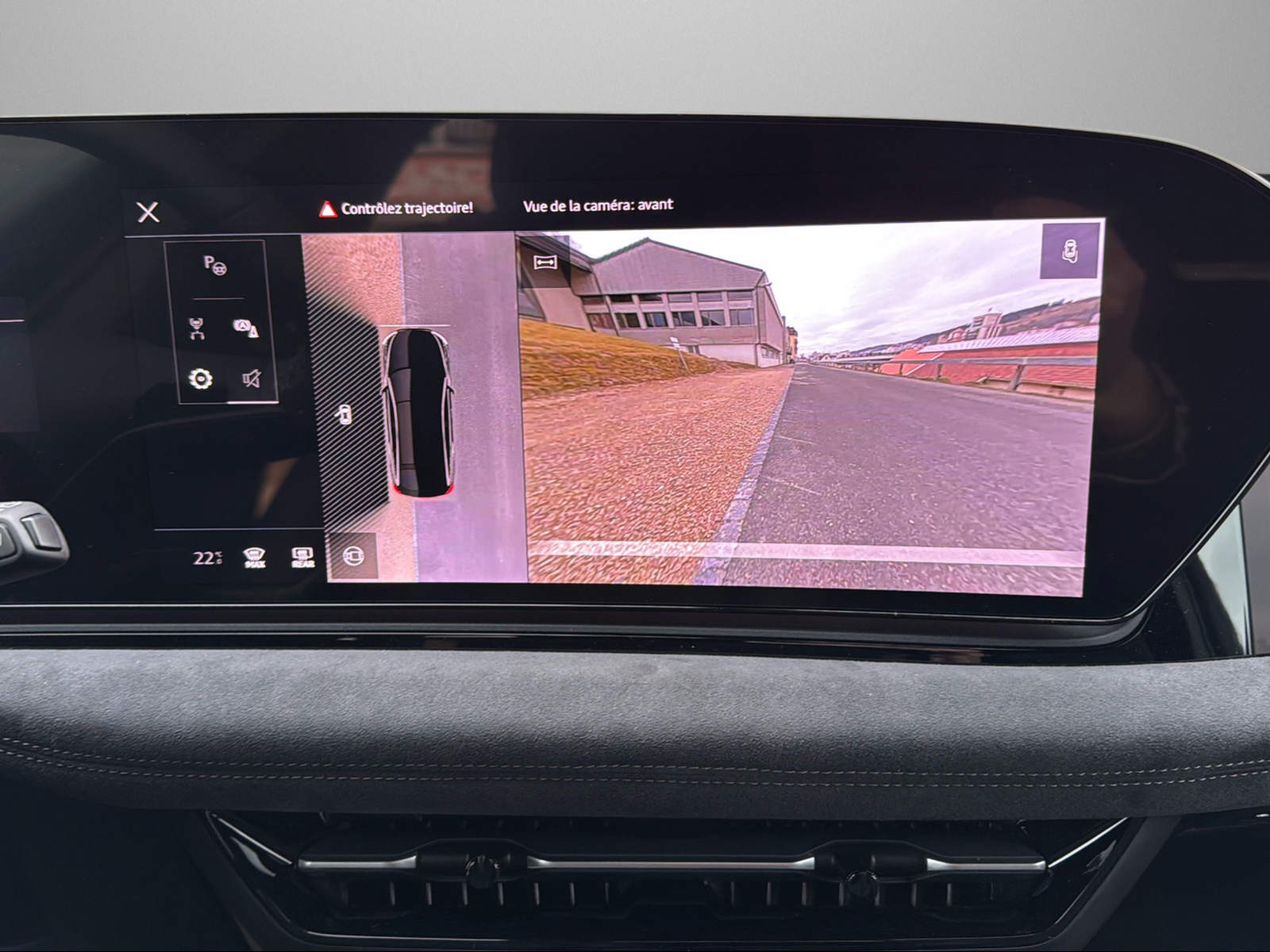 AUDI A6 Avant e-tron quattro-image-10